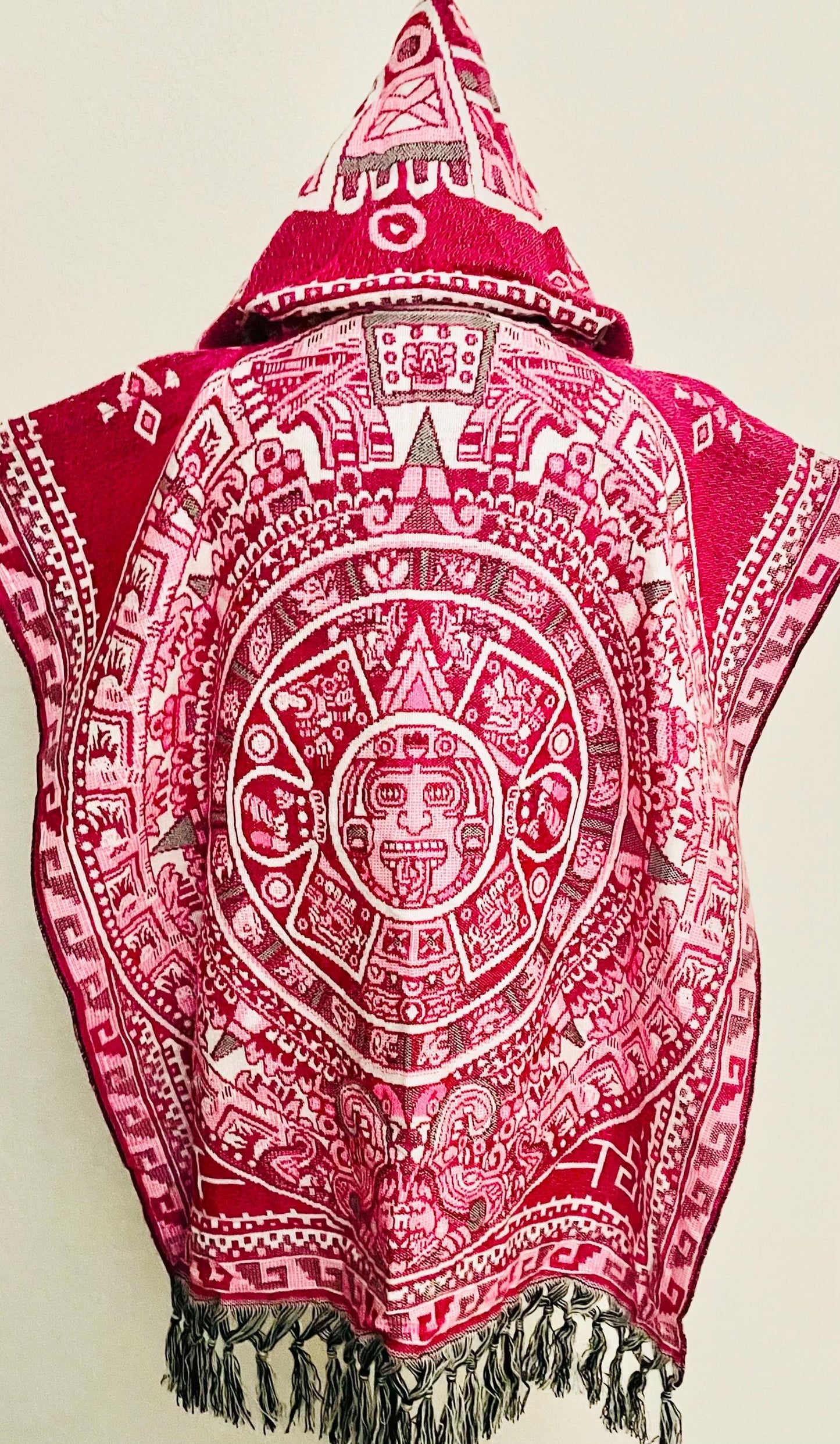 Gavan Delgado Poncho Mexicano Calendario Azteca con Gorro Mexican Thin Aztec Calendar Poncho with Hoodie