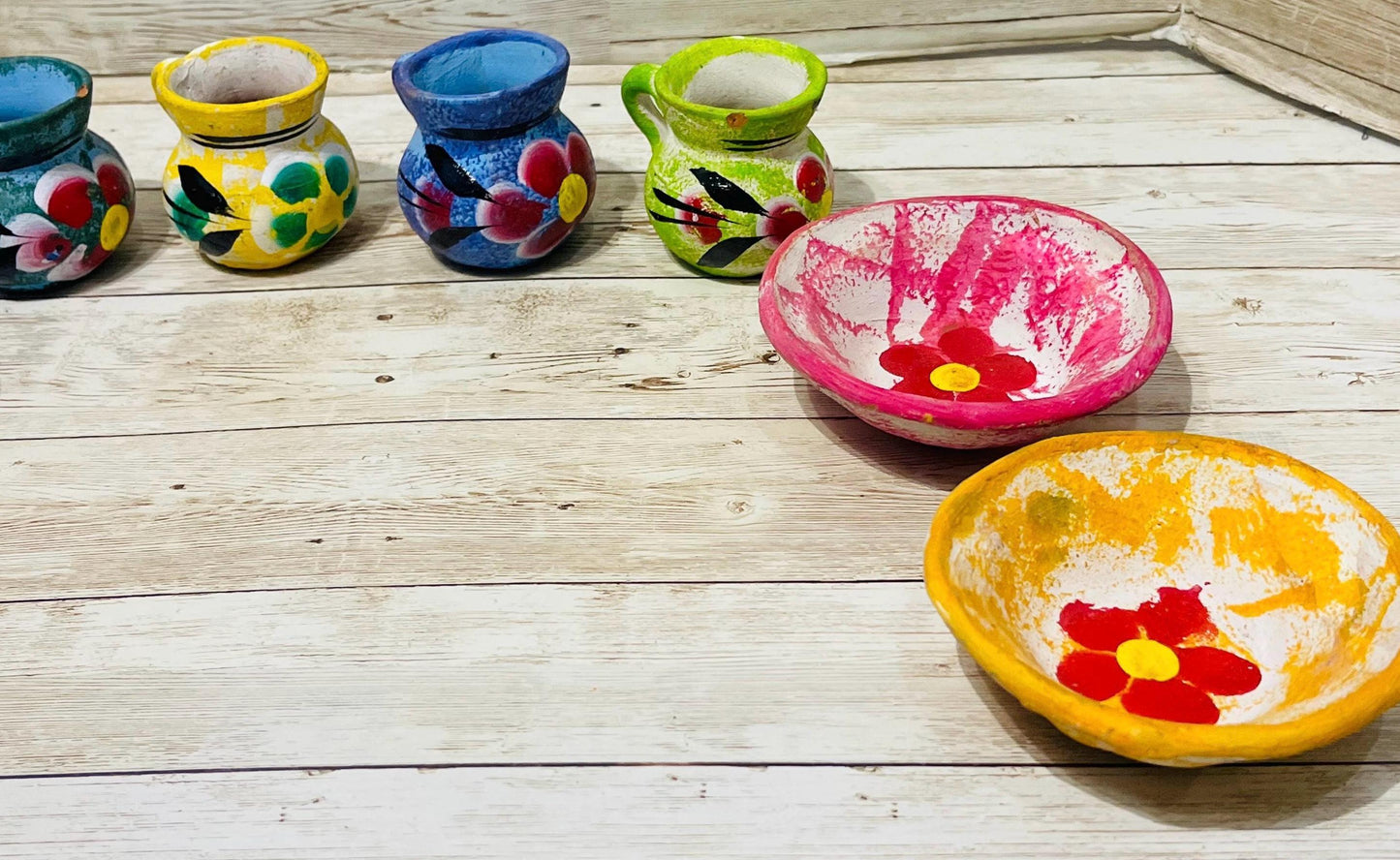 4 Platitos con 4 Tazitas de Barro Mexicano Chico 4 Small Mexican Clay Plate and 4 Terra Cota Clay Cups