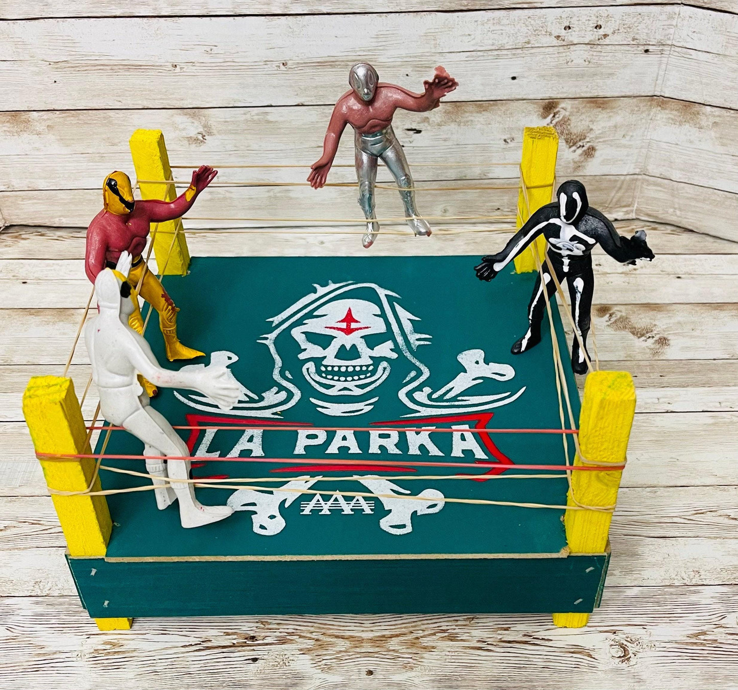 Mexican Lucha Libre Toy Wrestler Fighting Ring with 4 Luchadores Ring de Luchadores con 4 Figuras