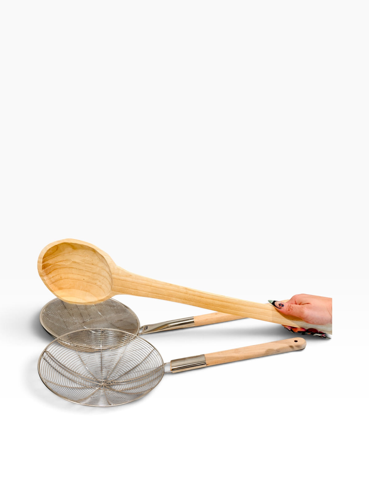 Chica Mexico 4-piece kitchen utensil set with stainless steel mesh skimmers and wooden spoons for cooking