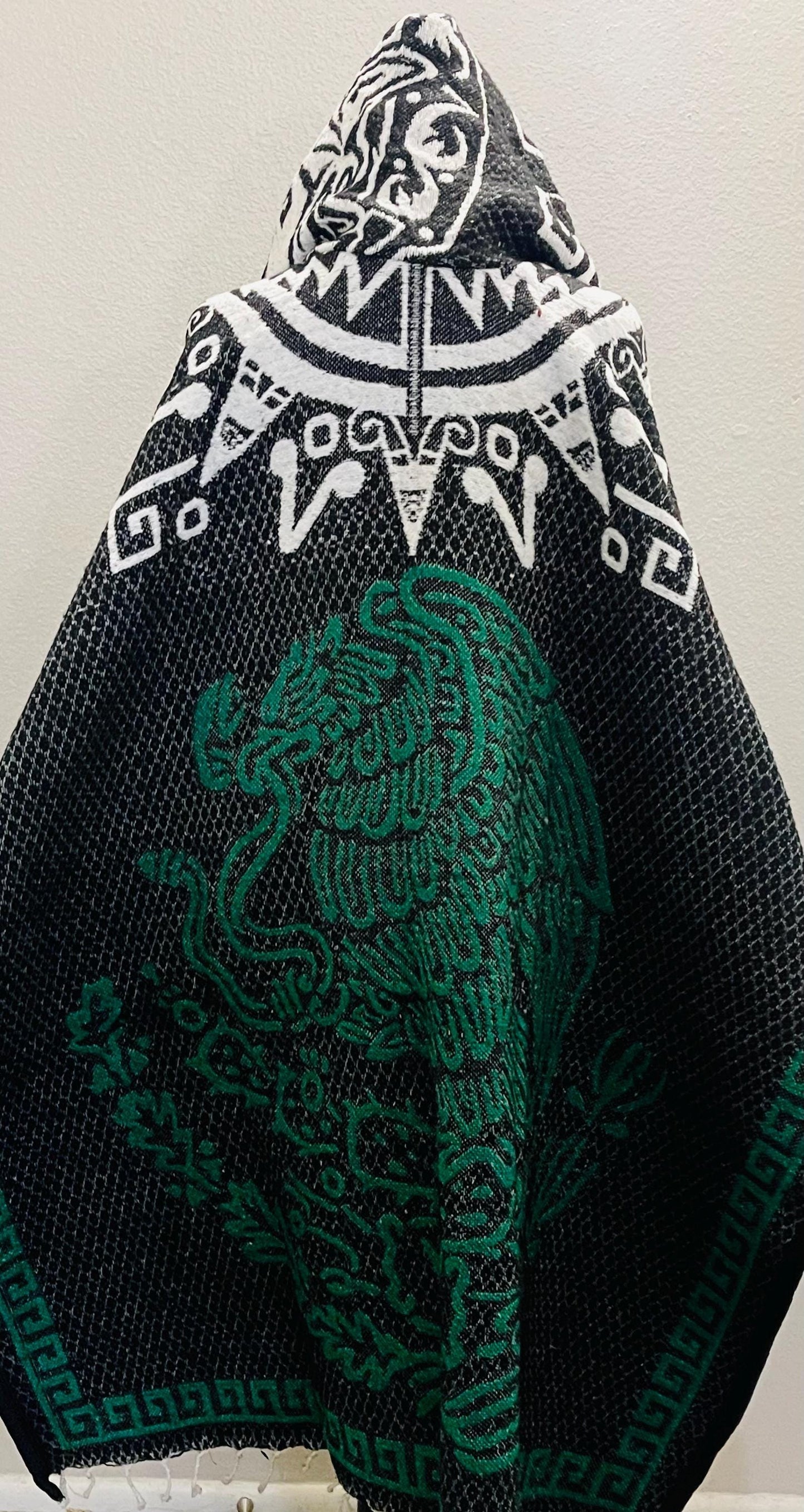 Mexican Poncho Aztec Calendar Poncho Gavan Calendario Azteca con Amor Eterno