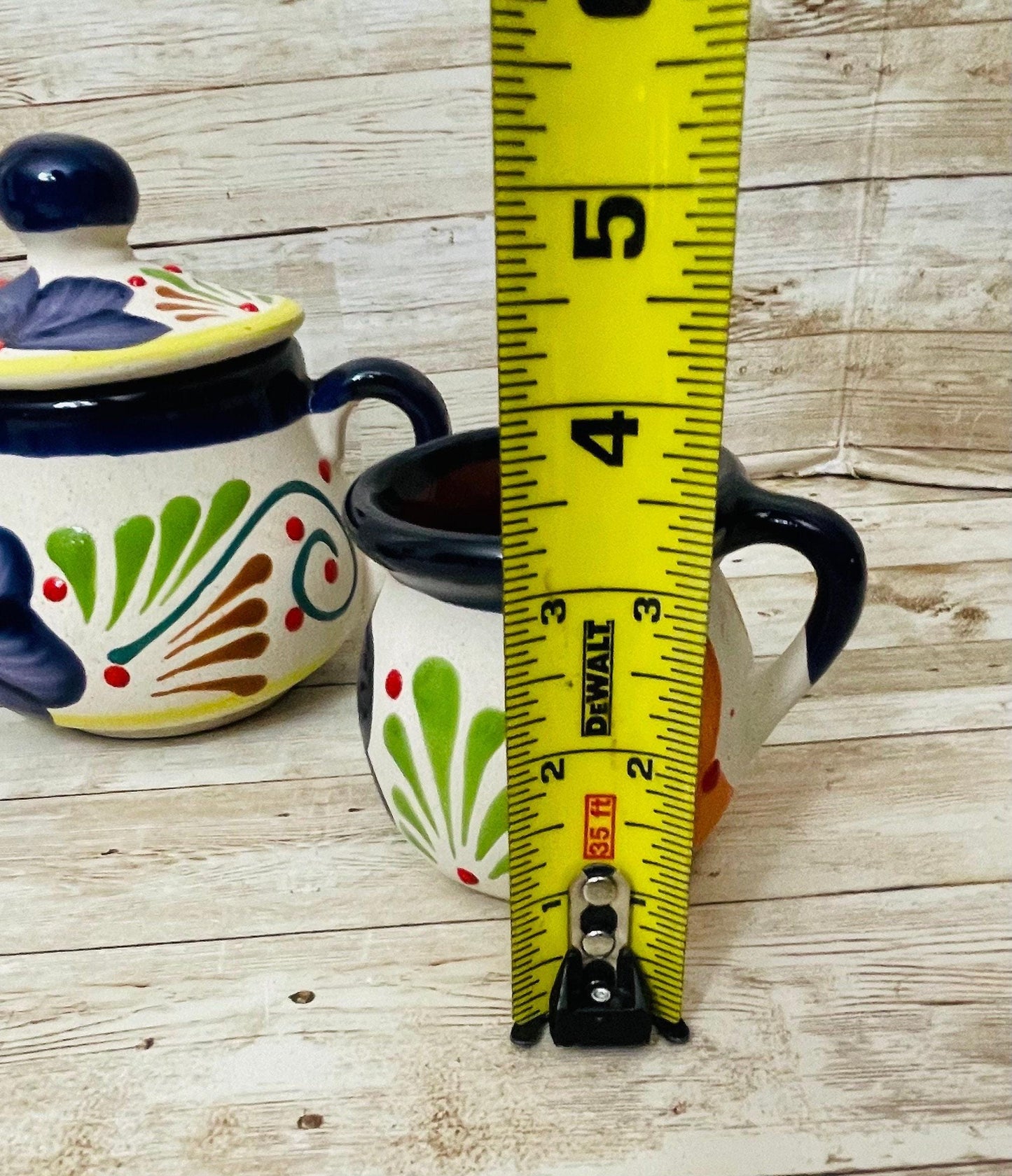 Terra Cotta Mexican Art Pottery Sugar Pot with 2 mugs. Azucarera artesanal mexicana engove con 2 tazas