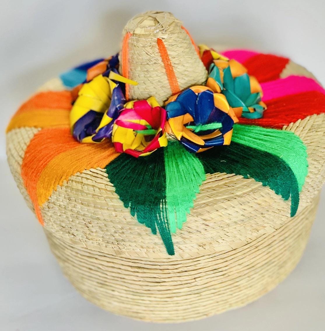 2 Palm Leaf Tortilleros and 1 Cloth Warmer 2 Tortilleros de Palma y 1 Tortillero de Tela