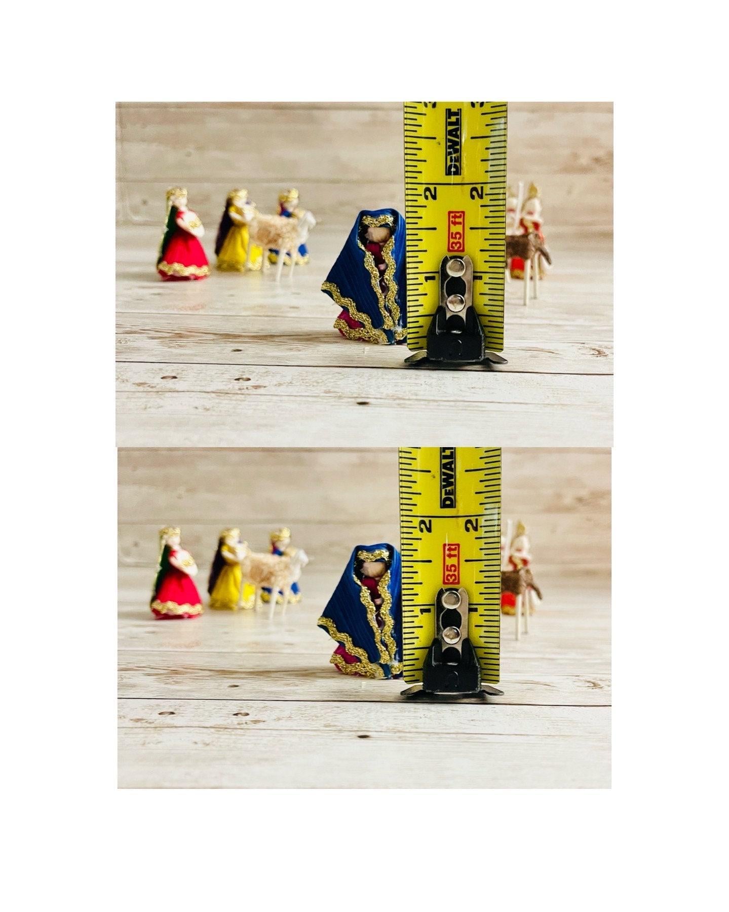 Mini Corn Husk Nativity Set Nacimiento Navideño Mini de Hoja de Maiz 2 Inches Tall
