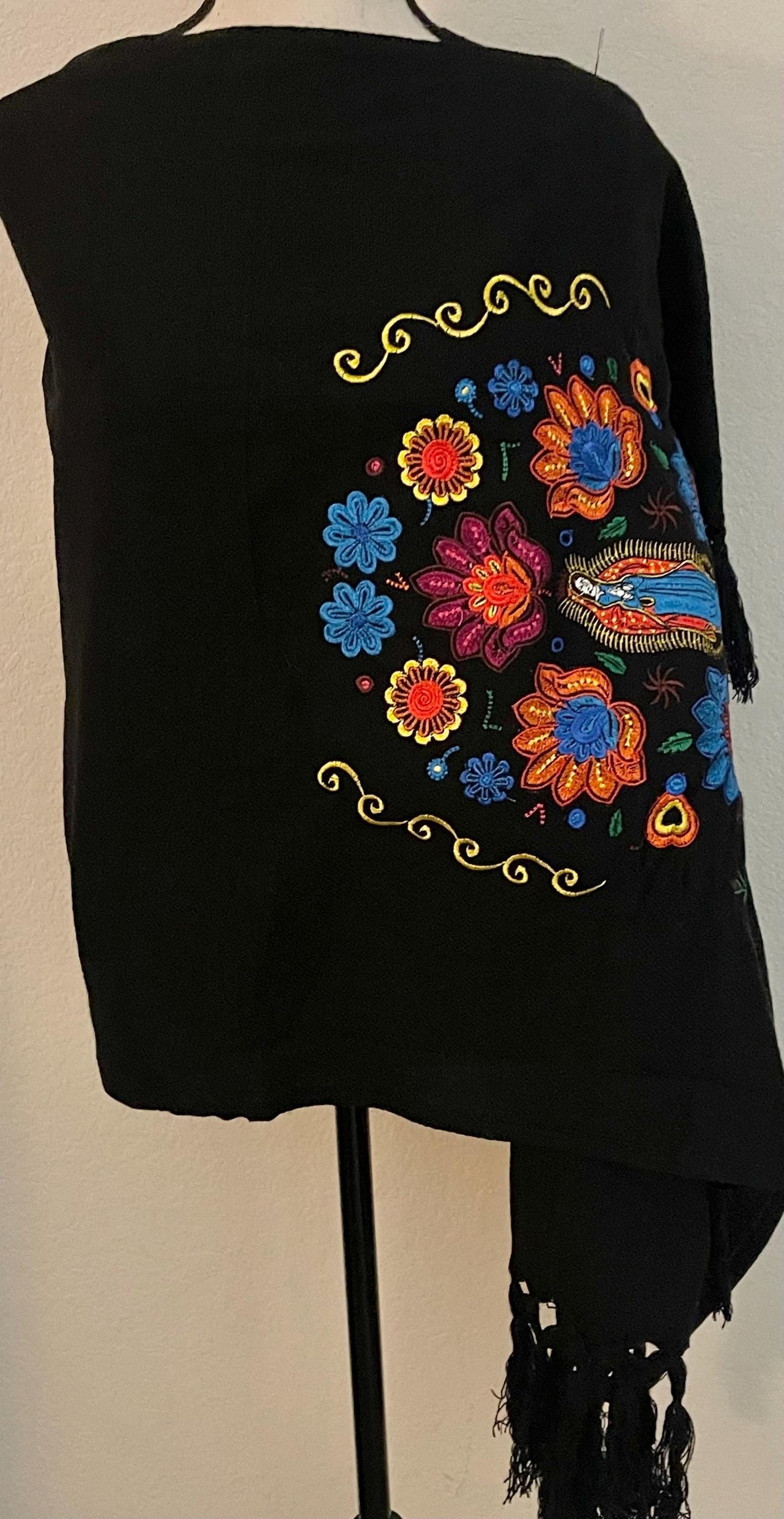 Embroidered Handmade Mexican Shawl Reboso Bordados en Telar