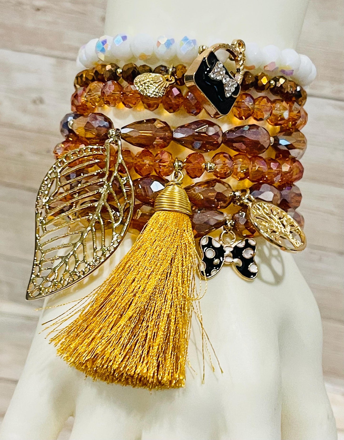 Handmade Mexican Artesanal Bracelets Set of 7 Beaded Bracelets Semanario Artesanal Mexicano 7 Pulseras