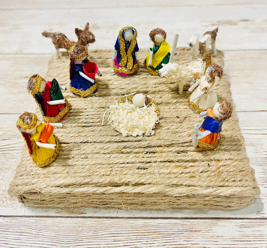 Mini Corn Husk Nativity Set Nacimiento Navideño Mini de Hoja de Maiz 1 Inch Tall