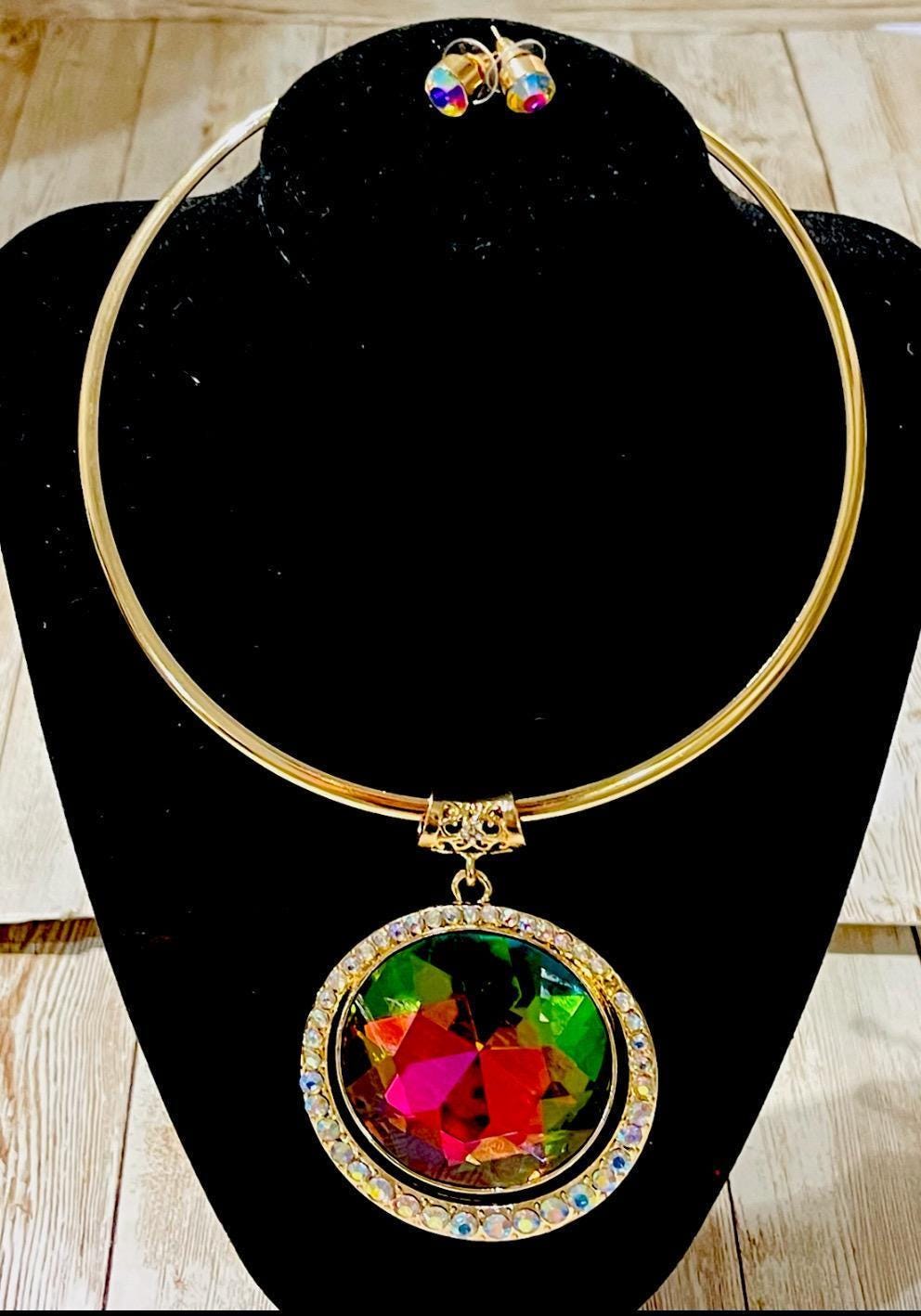 Gemstone Teardrop Shape Crystal Charmed Choket Set With Earrings