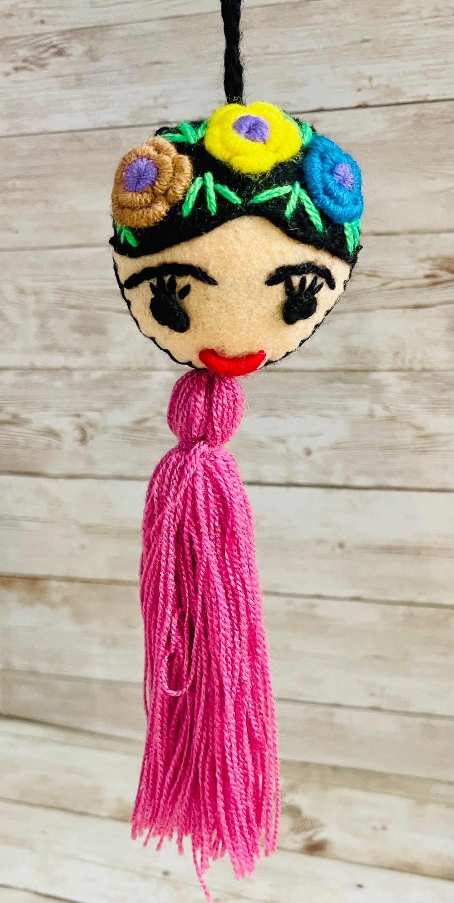 Frida Kahlo Tassle Pom Poms Pompones de Frida Kahlo