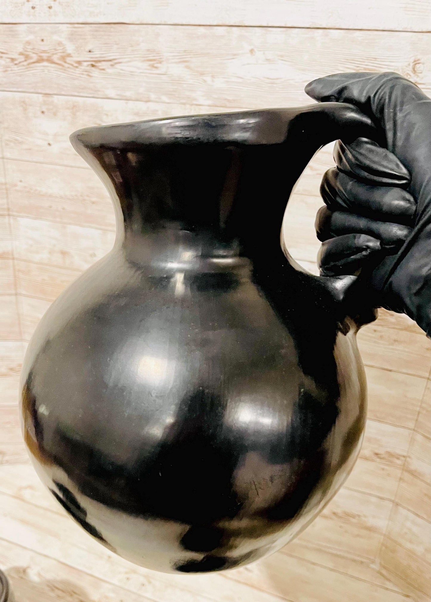 Black Oaxacan Mexican Clay Pottery Pitcher Set with 4 Cups Jarra Artesanal de Barro Negro de Oaxaca con 4 Tazas