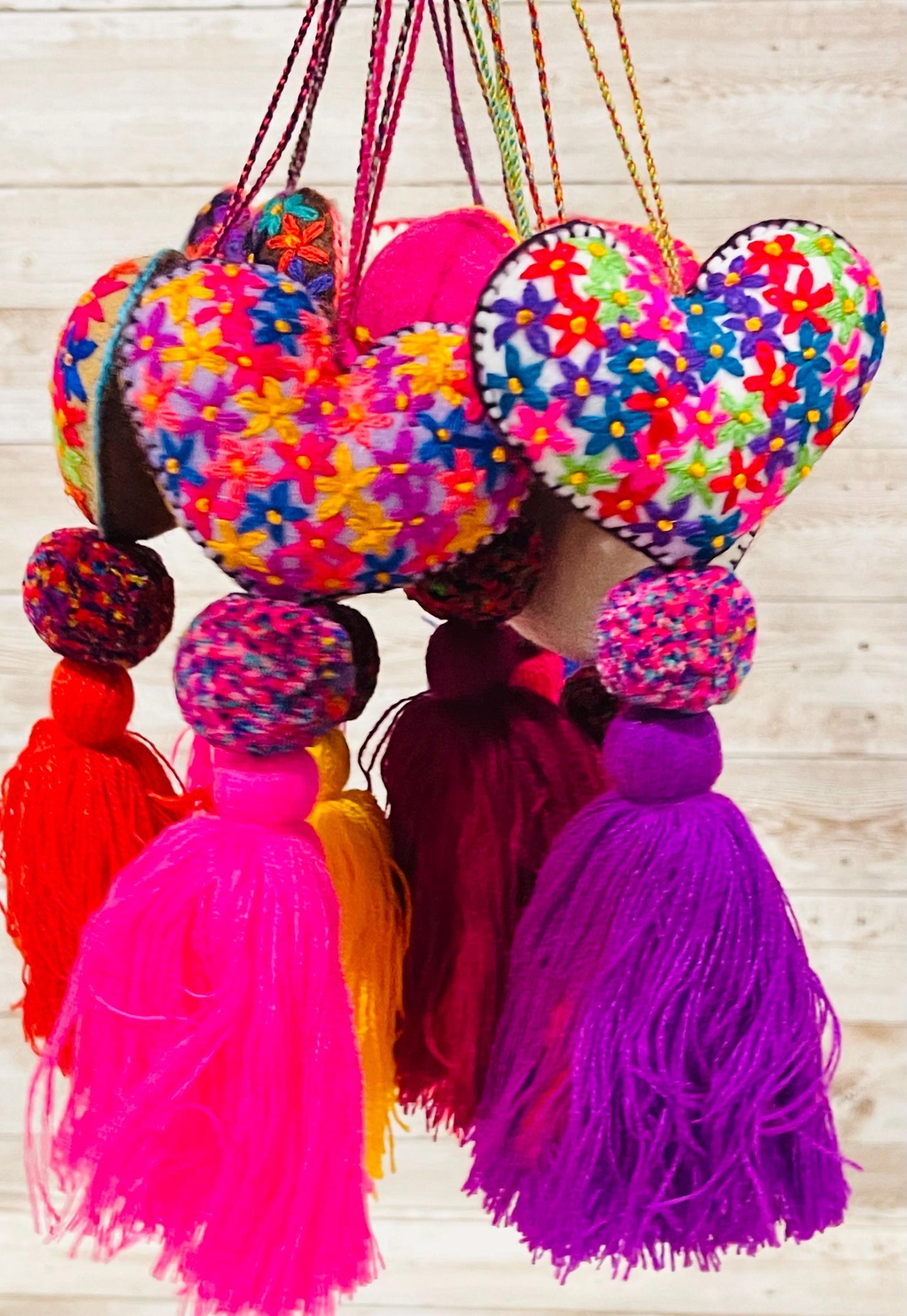 Mexican Heart Shaped Tassle Pom Poms Tassle  Pompones Colgantes Artesanales Mexicanos de Corazon