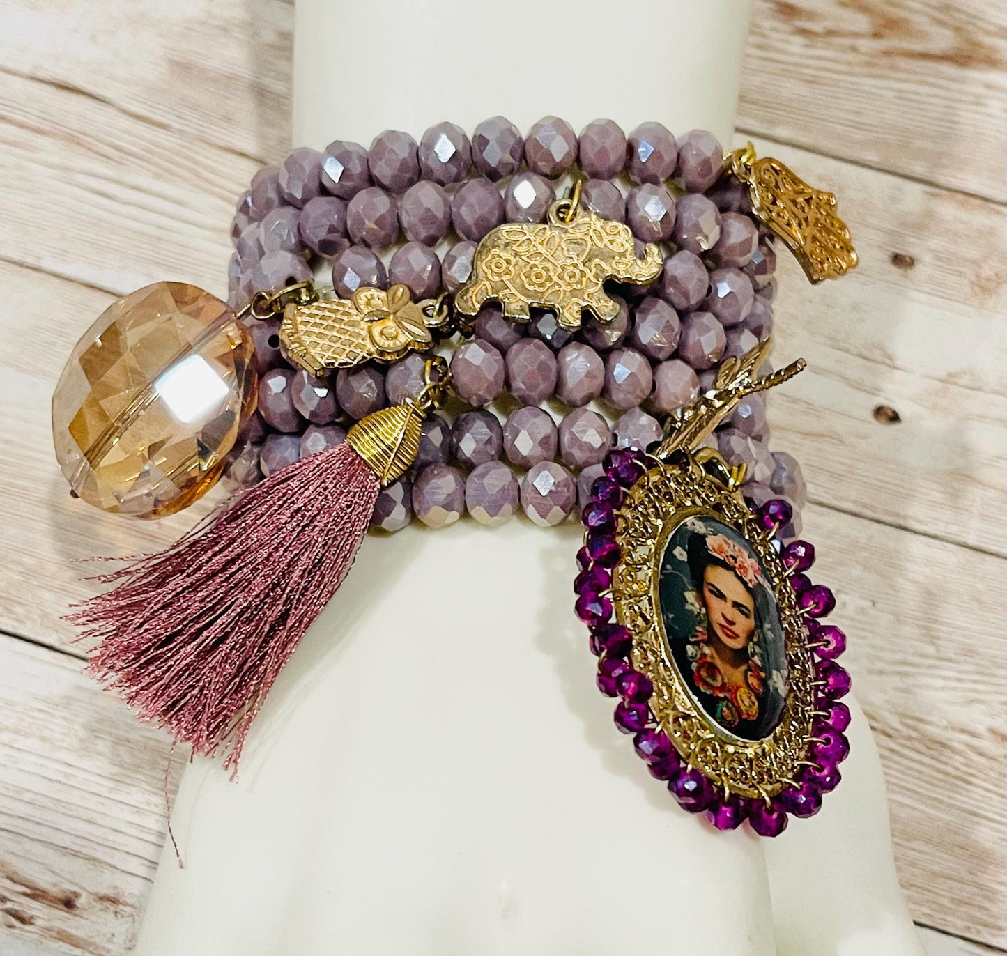 Handmade Mexican Frida Kahlo Artesanal Bracelets Set of 7 Beaded Bracelets Semanario Artesanal Mexicano de Frida Kahlo 7 Pulseras