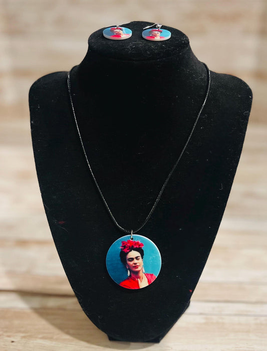 Frida Kahlo Set Purse/Bag Earrings and Necklace Crossbody Bag Set de Collar y Aretes de Frida y Bolsa Tipo Crossbody