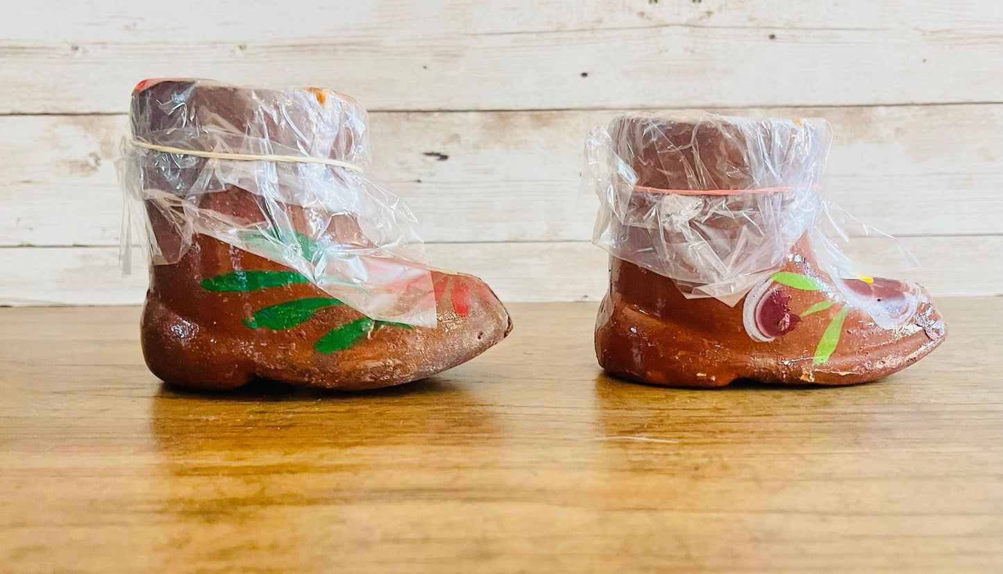 Tamarind Boot Cantaritos Candy Dulce de Tamarindo En Jarritos De Bota Vaquera de Barro