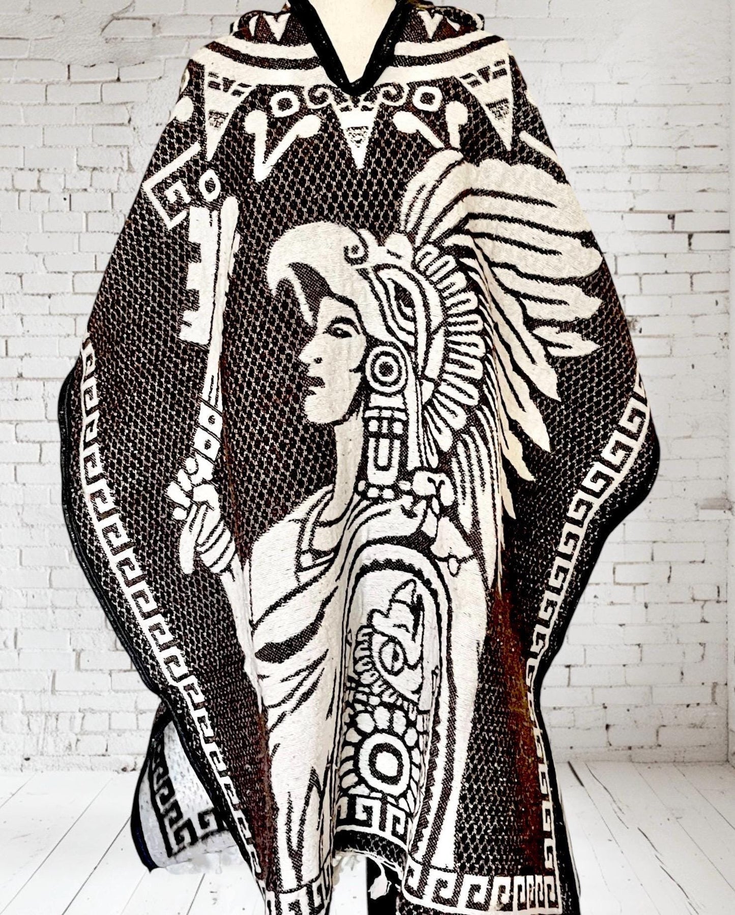 Poncho Azteca con Guerrero y Escudo Nacional Double Sided Aztec Calendar Poncho