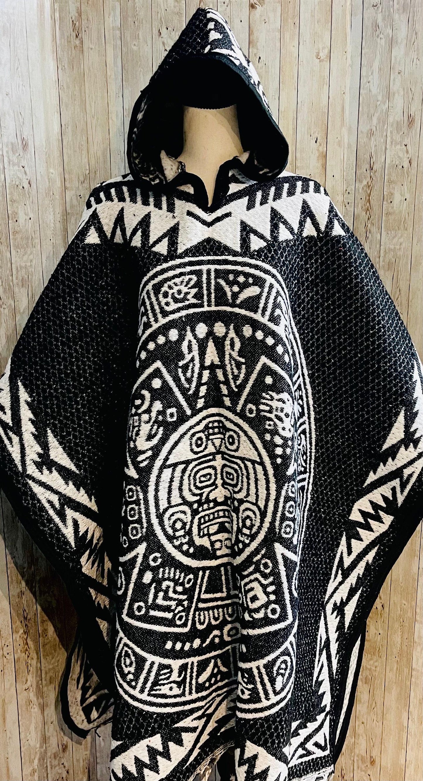 Mexican Poncho Aztec Calendar Poncho Gavan Calendario Azteca con Amor Eterno