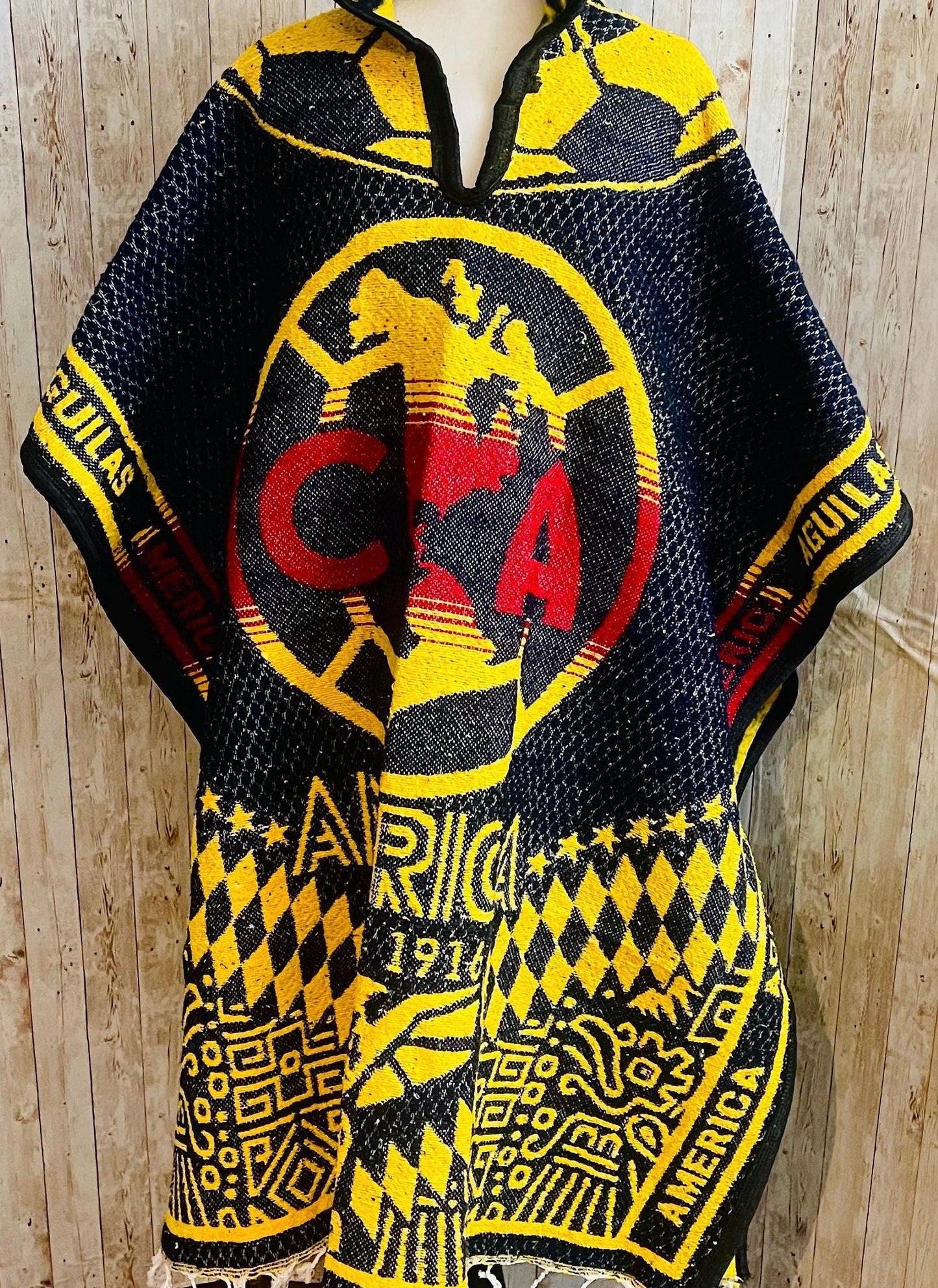 Poncho Mexicano Grueso del Club America Poncho de Futbol Mexicano Mexican Thick  Soccer Poncho