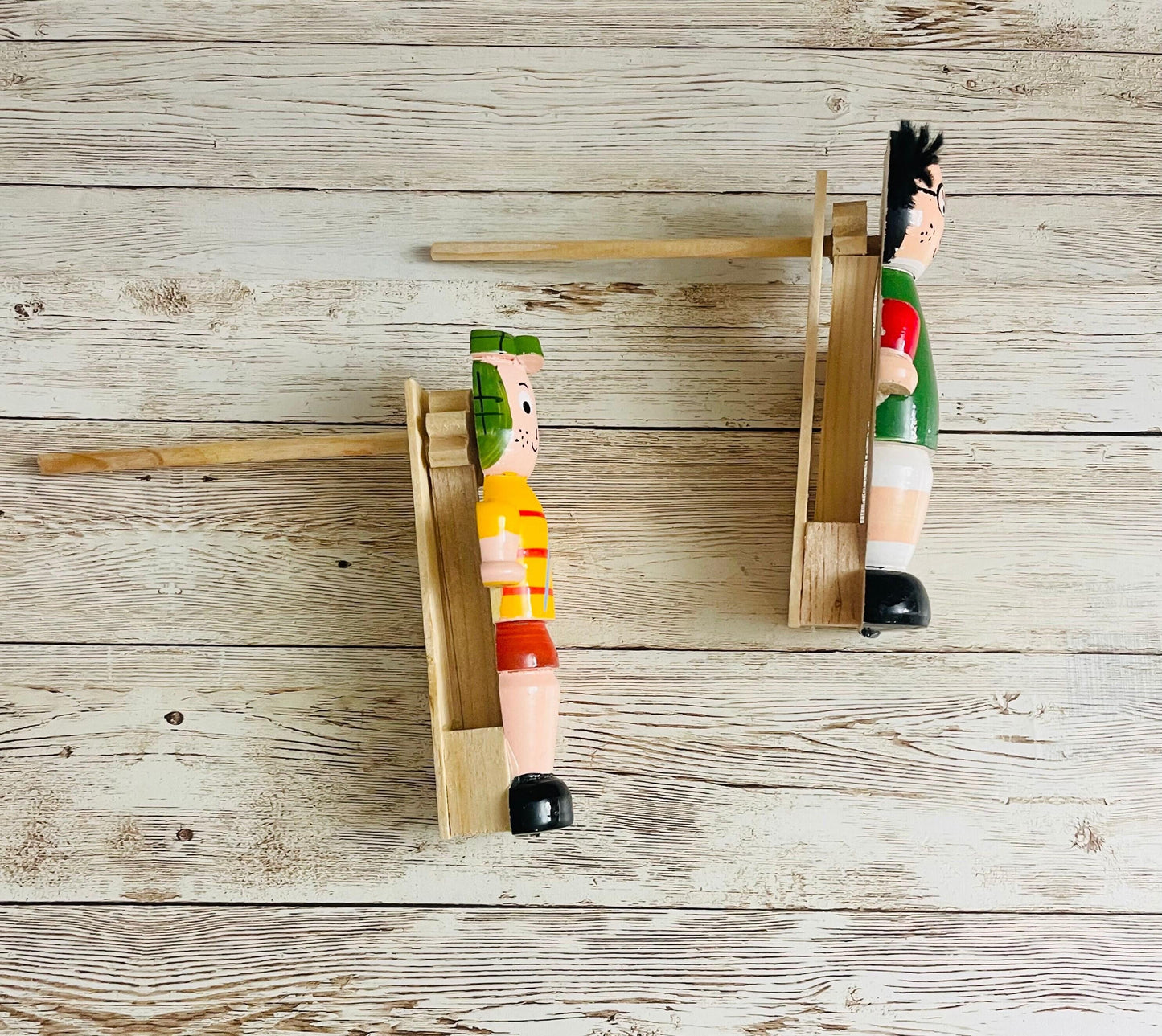 Matracas Mexicana del Chavo del Ocho y Chilindrina Mexican Wooden Noisemaker Grogger, Matraca Loud