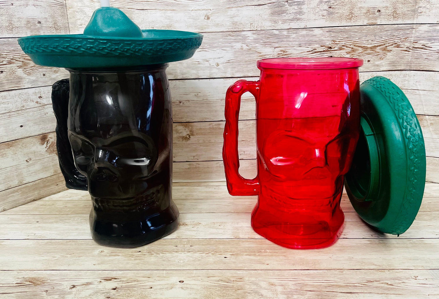 Tarros Mexicanos de Catrina para Bebidas y Botanas Se Envian Colores Surtidos Mexican Plastic Sugar Skulls Cups for Drinks and Snacks