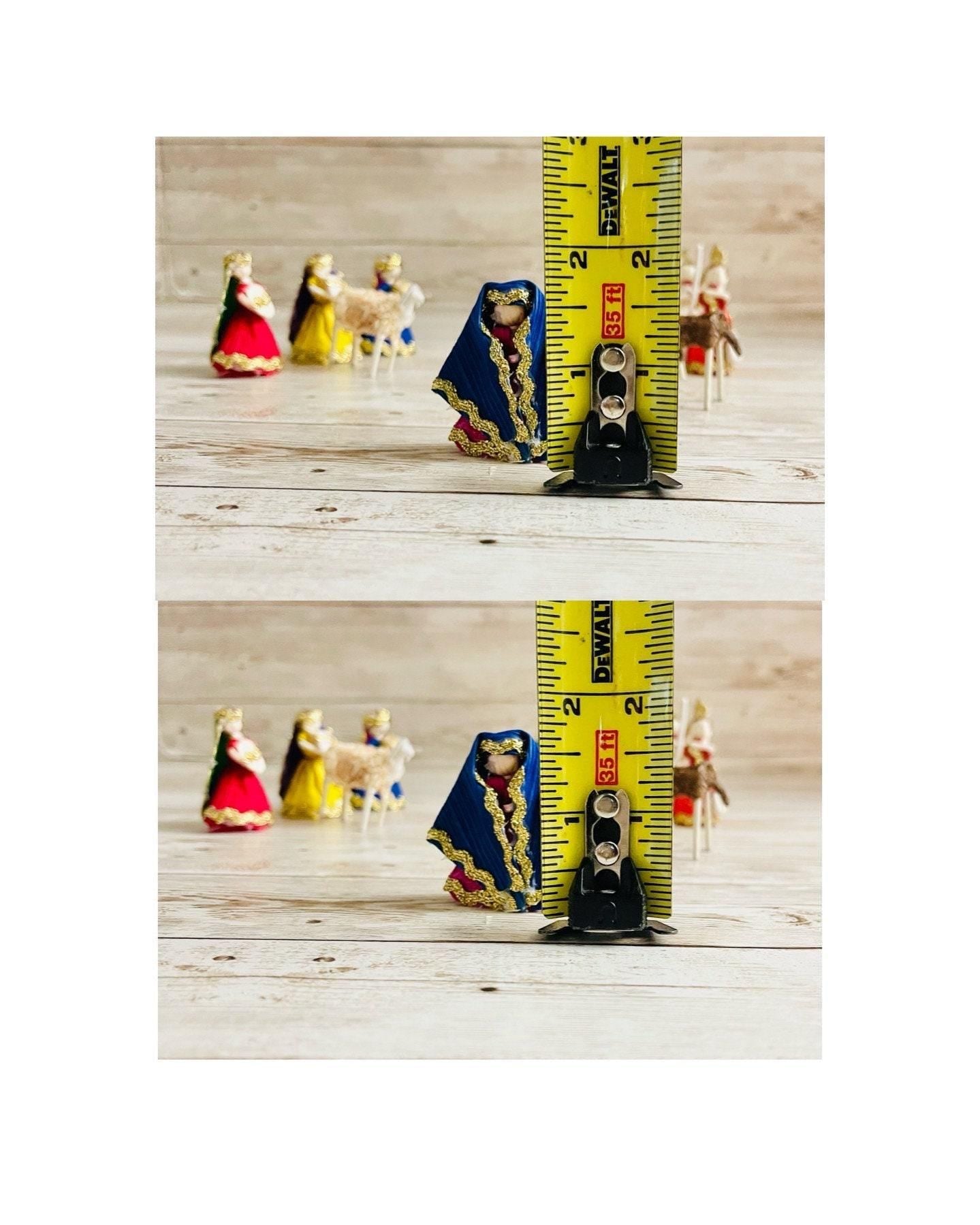 Mini Corn Husk Nativity Set Nacimiento Navideño Mini de Hoja de Maiz 2 Inches Tall