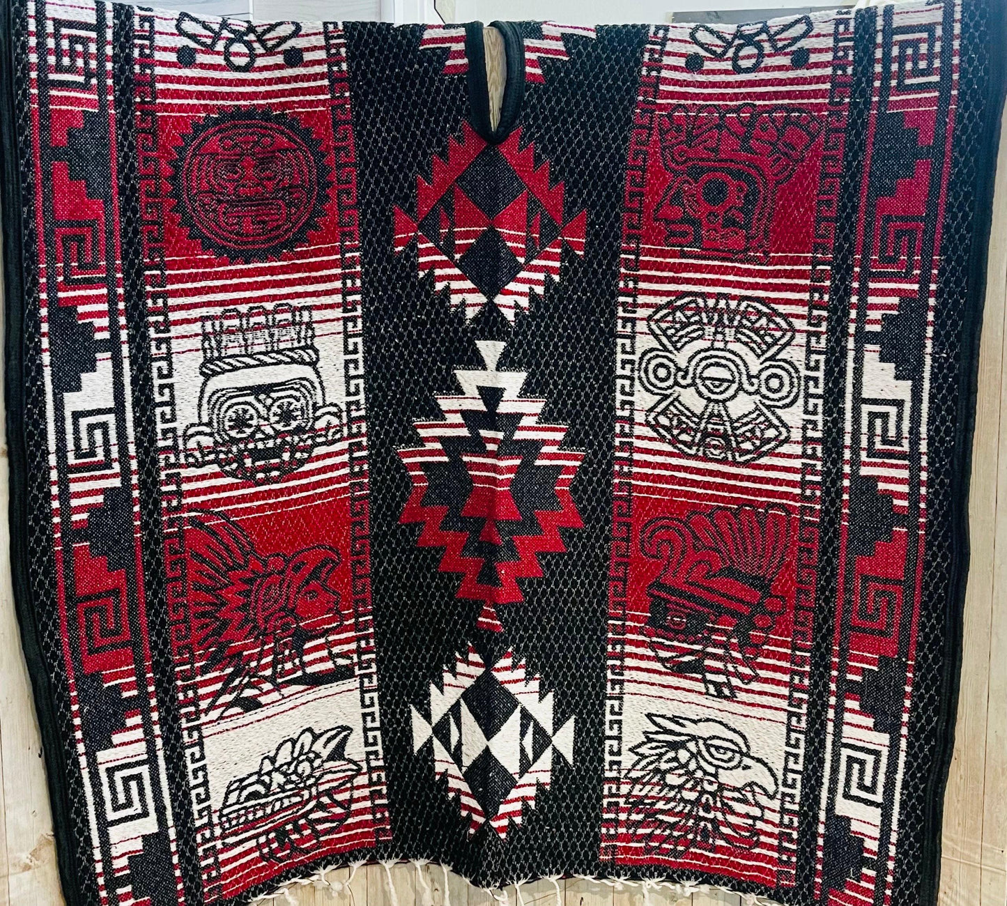 Poncho Mexicano  Calendario Azteca Con Gorro Mexican Aztec Calendar Poncho with Hoodie