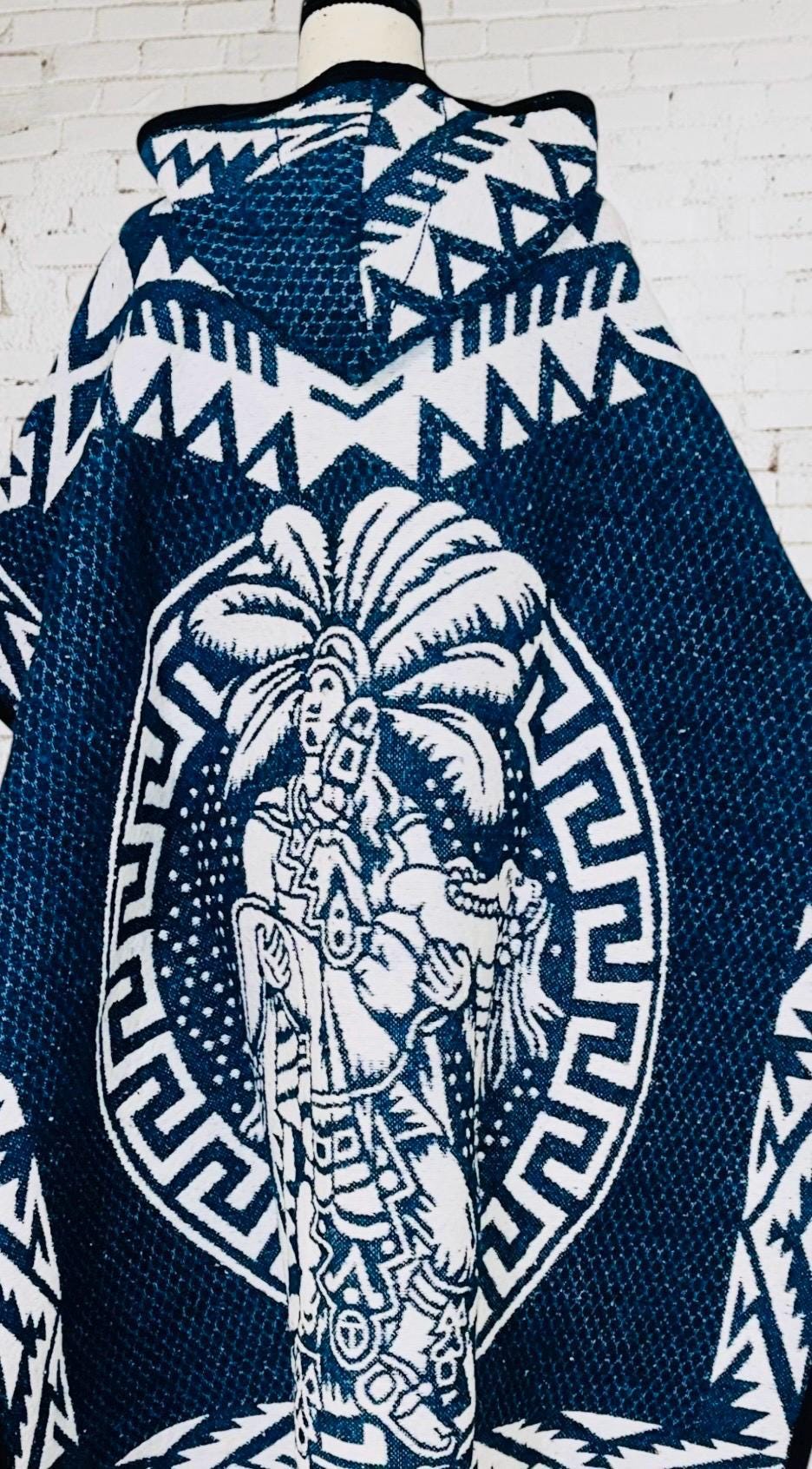 Mexican Aztec Calendar Double Sided Poncho  Poncho Mexicano Doble Vista Calendario Azteca