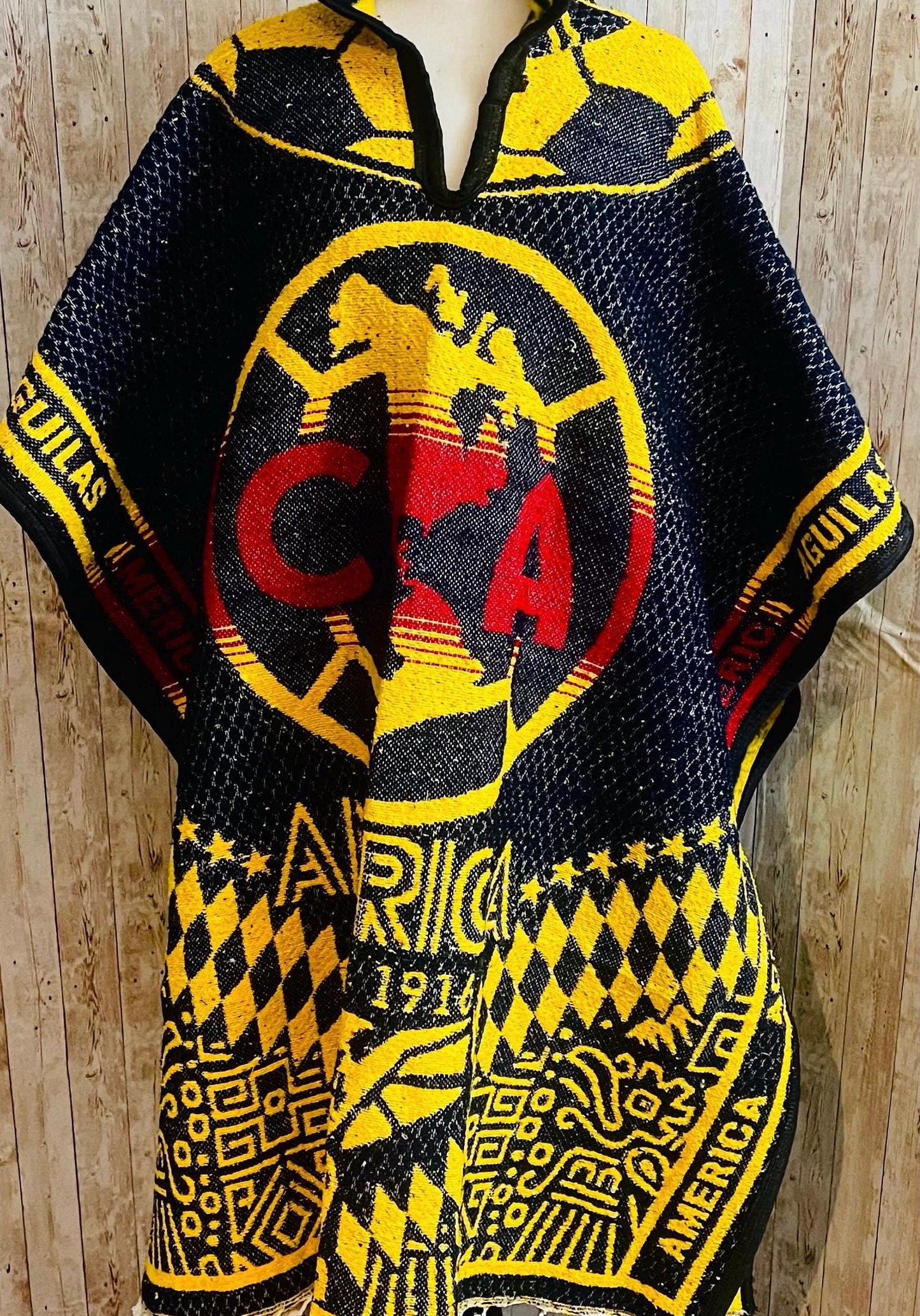 Poncho Mexicano Grueso del Club America Poncho de Futbol Mexicano Mexican Thick  Soccer Poncho