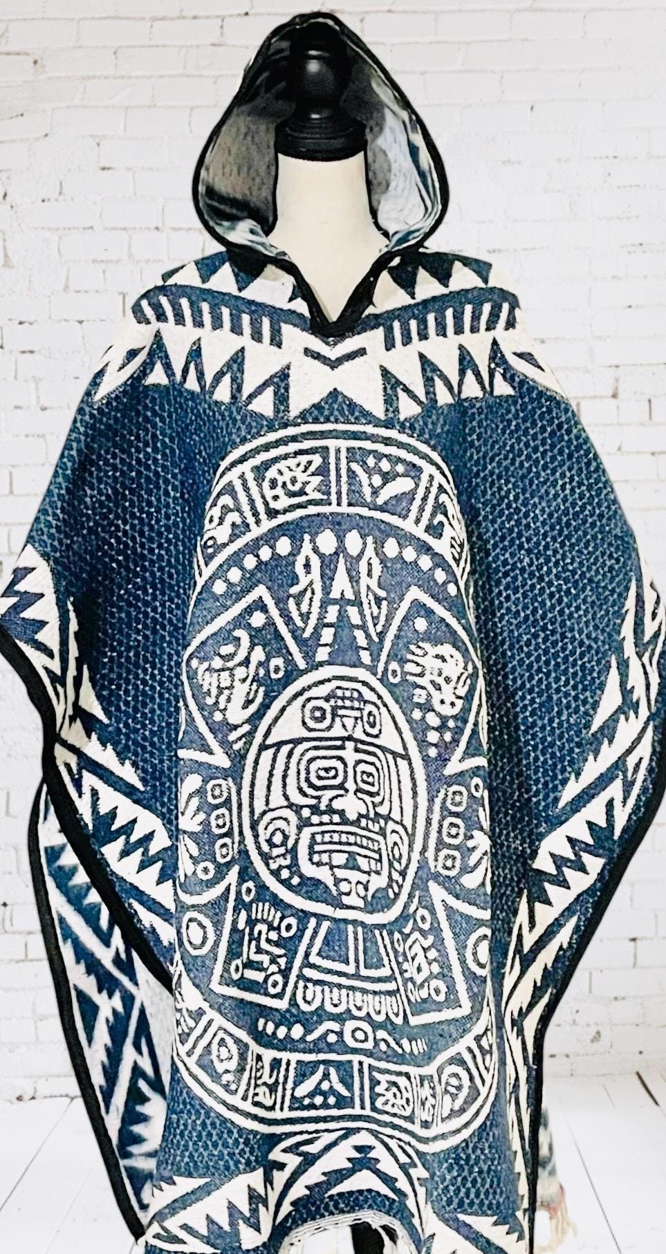 Mexican Aztec Calendar Double Sided Poncho  Poncho Mexicano Doble Vista Calendario Azteca