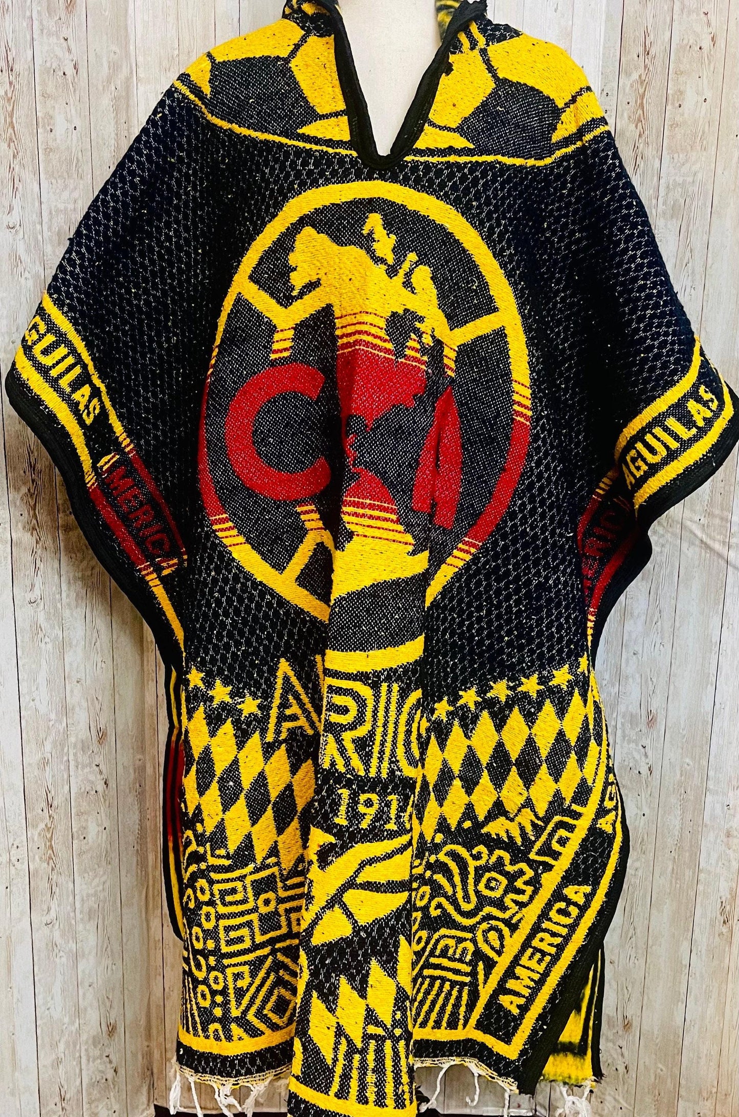 Poncho Mexicano Grueso del Club America Poncho de Futbol Mexicano Mexican Thick  Soccer Poncho