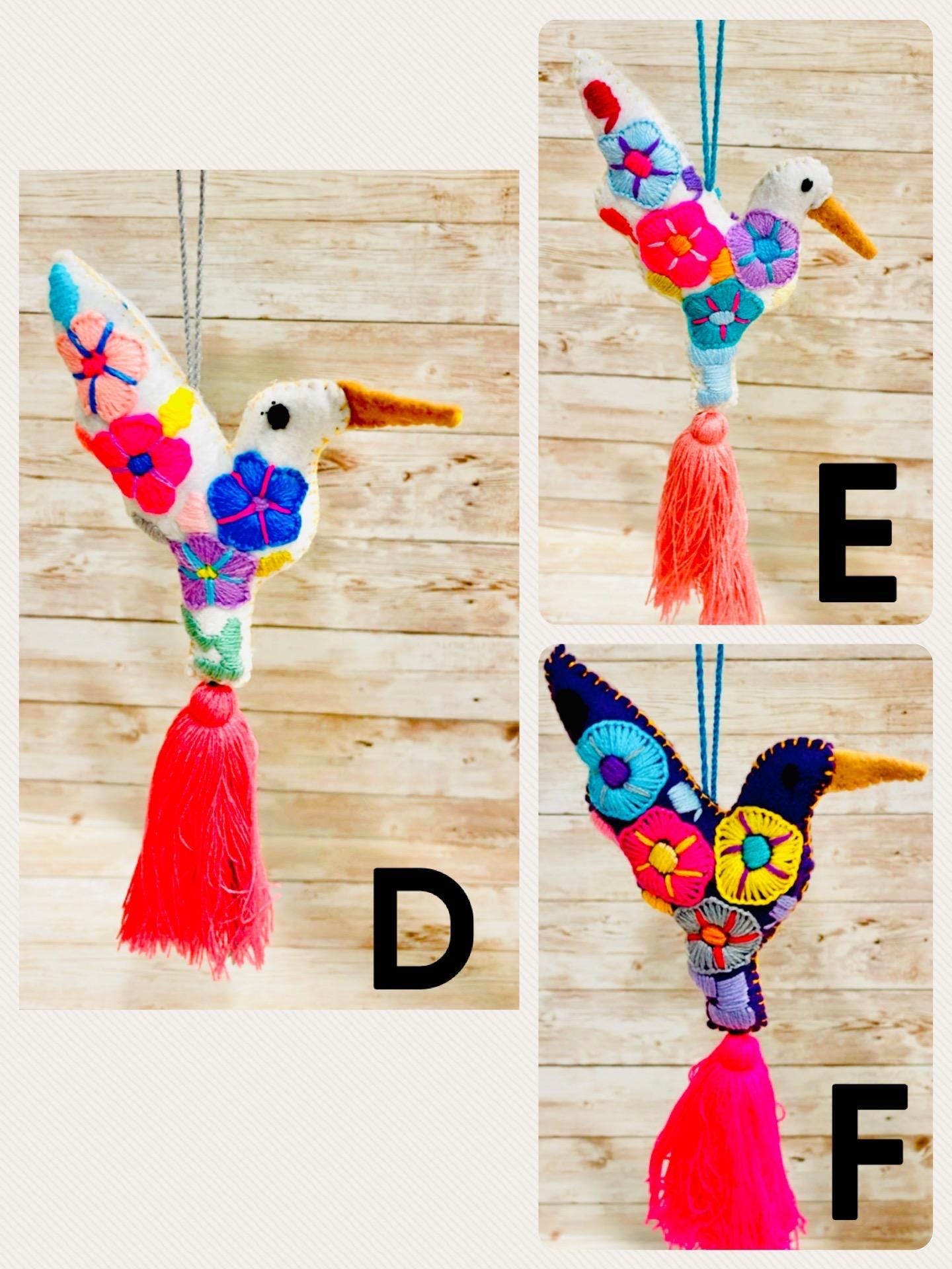 Mexican Pom Pom Hummingbird Keychain Ornament Colibrí Colgante Llavero Mexicano