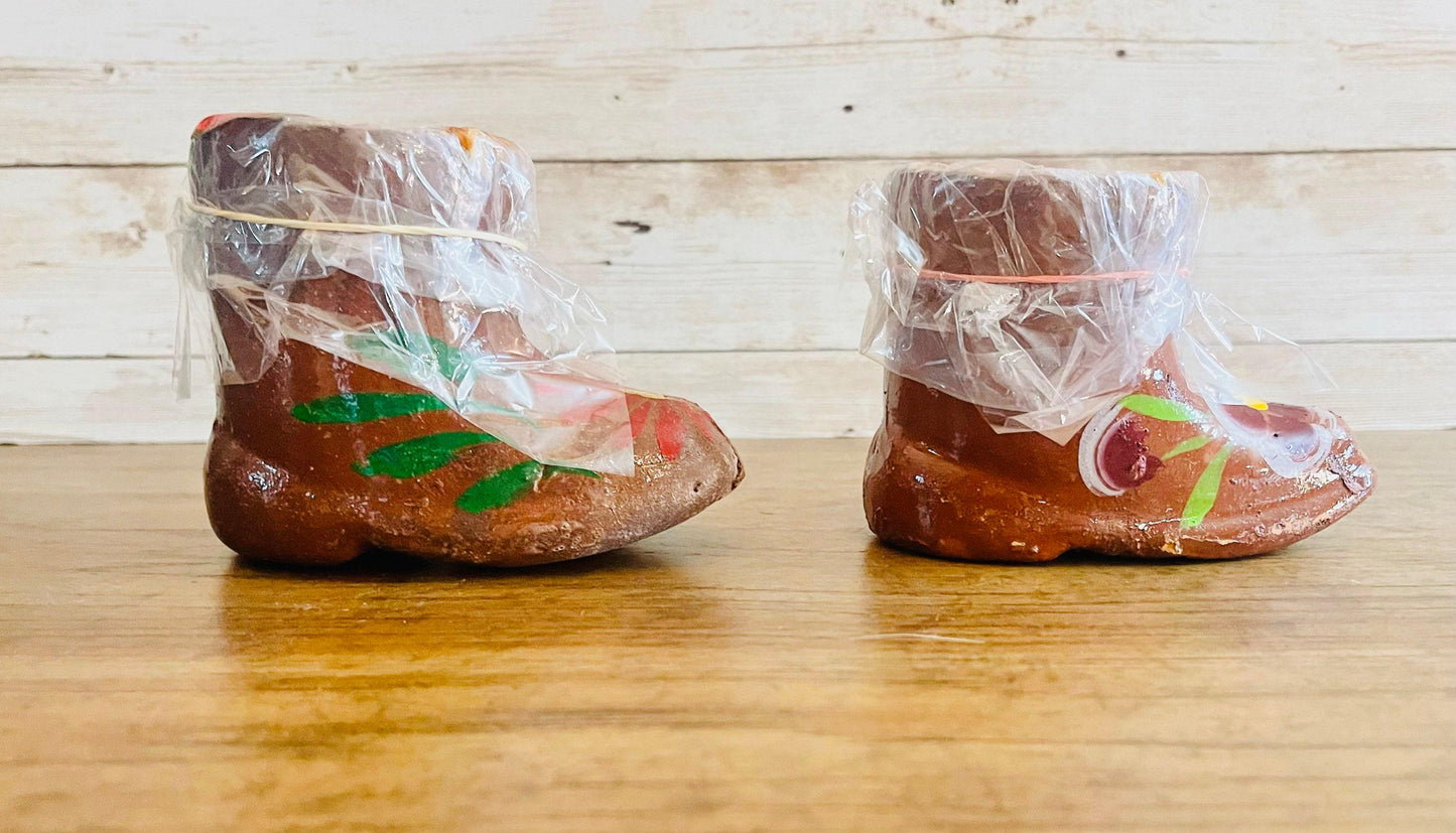 Tamarind Boot Cantaritos Candy Dulce de Tamarindo En Jarritos De Bota Vaquera de Barro