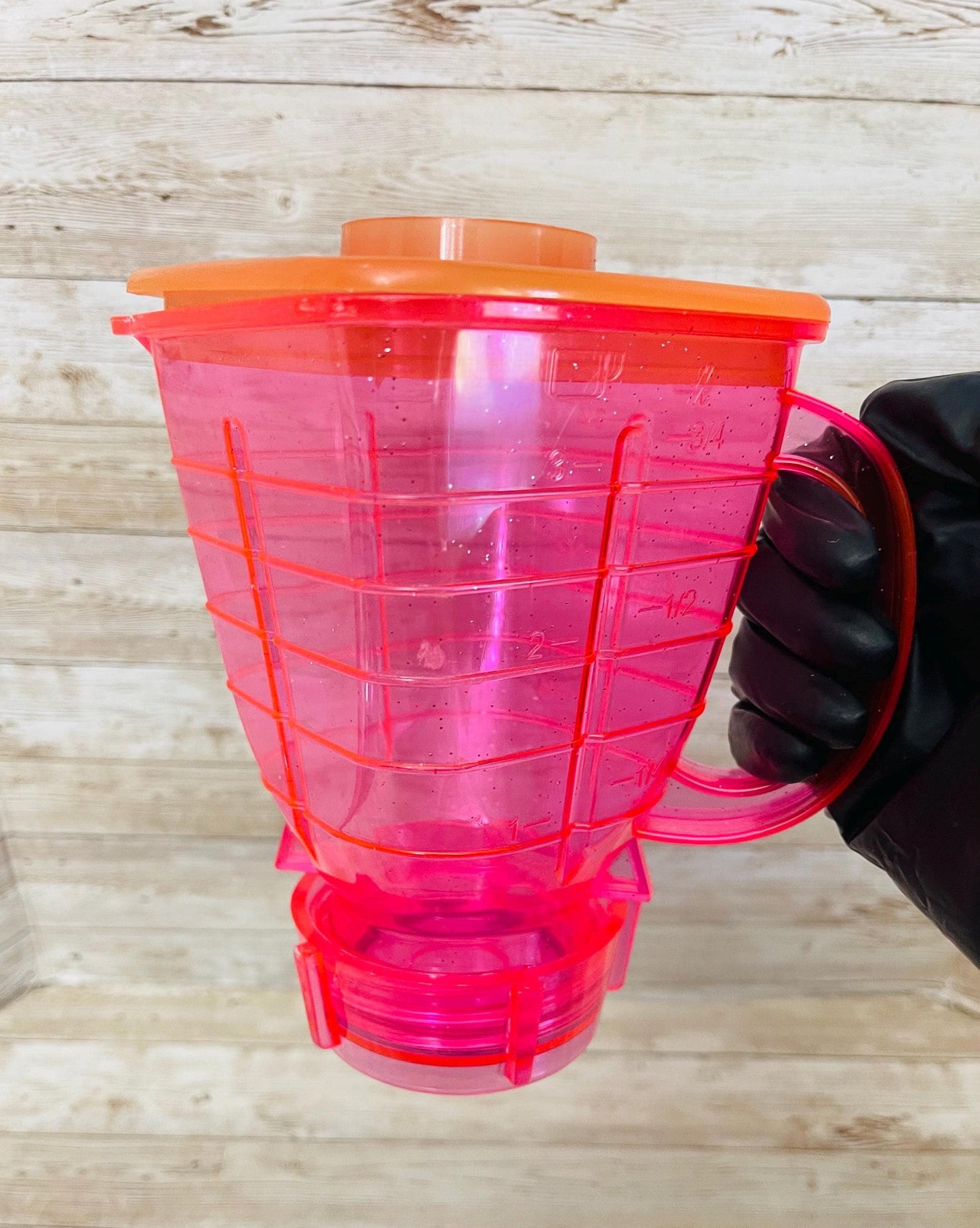 Licuachelas Mexicanos para Bebidas y Botanas 1 Litro Se Envian Colores Surtidos Mexican Plastic Drink Blender Cups for Drinks and Snacks