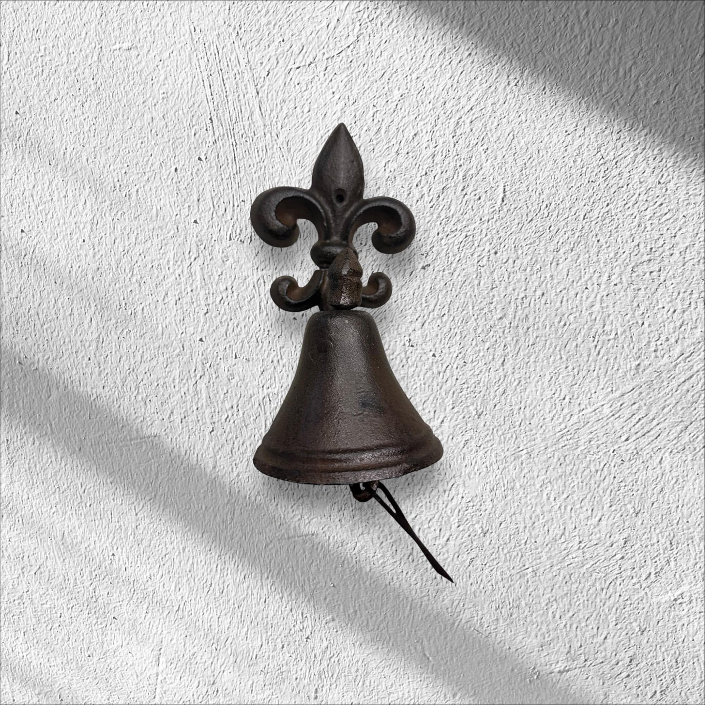 Rustic Vintage Cast Iron Wall Bell Farmhouse Door Bell Outdoor Garden Bell Campana de Hierro Fundido para Pared