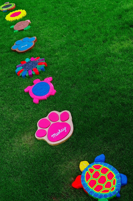 Handmade Colorful Concrete Garden Sunflower Stepping Stone Garden Pathway Outdoor Yard Decoration Cement Paver for Lawn Patio Choose Your Co