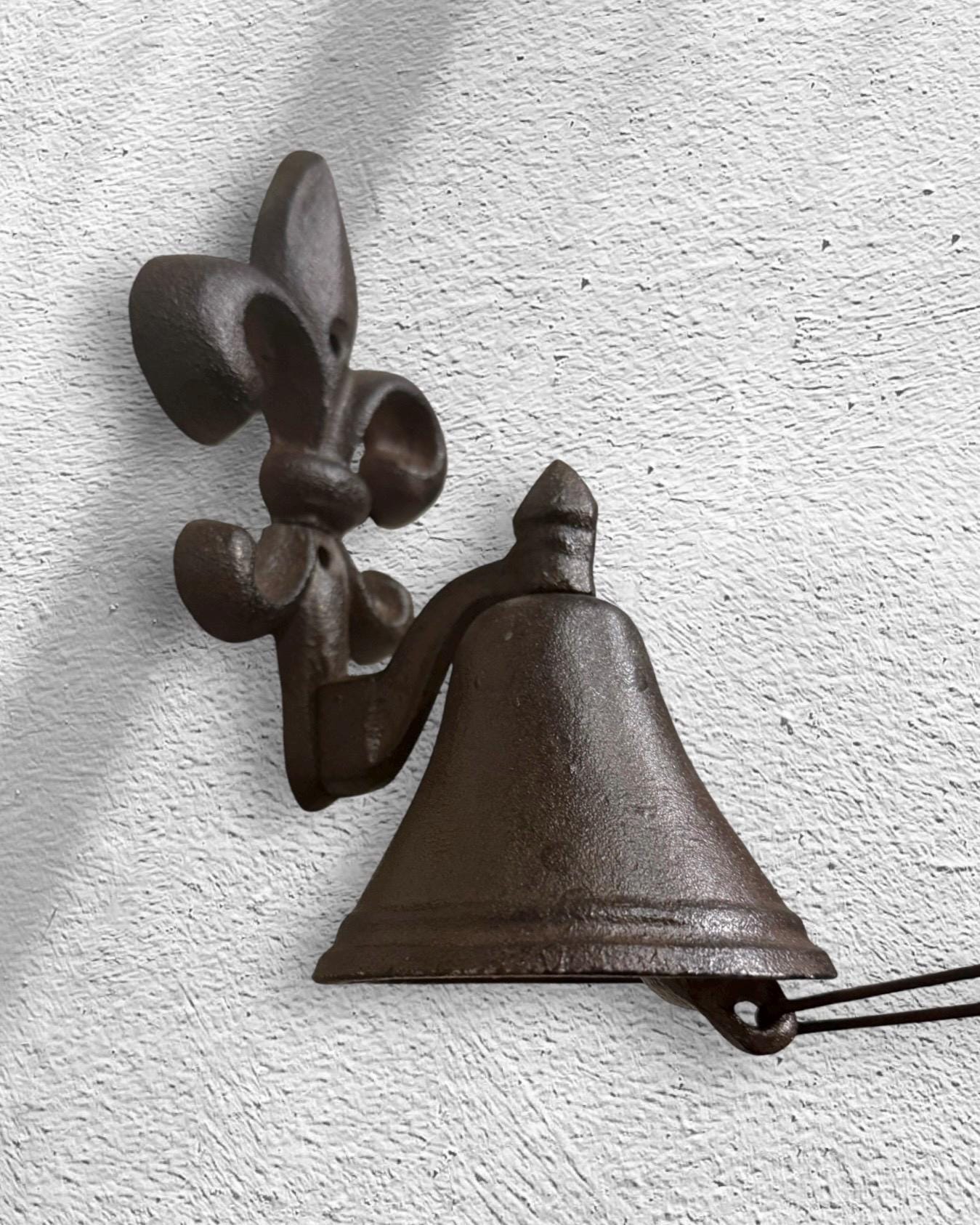 Rustic Vintage Cast Iron Wall Bell Farmhouse Door Bell Outdoor Garden Bell Campana de Hierro Fundido para Pared
