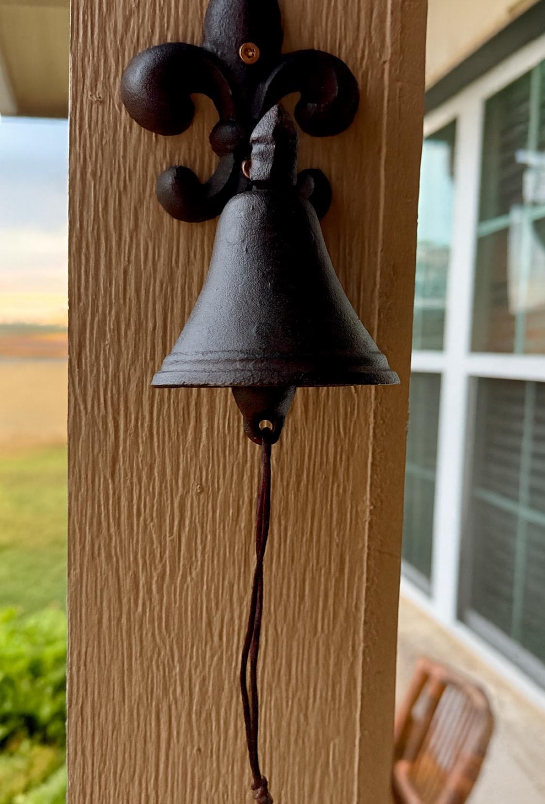 Rustic Vintage Cast Iron Wall Bell Farmhouse Door Bell Outdoor Garden Bell Campana de Hierro Fundido para Pared