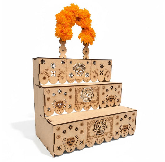 Altar de Ofrenda para Dia De Los Muertos de Madera con Flores y Accesorios  Day of the Dead Wood Offering Altar with Flowers and Accessories