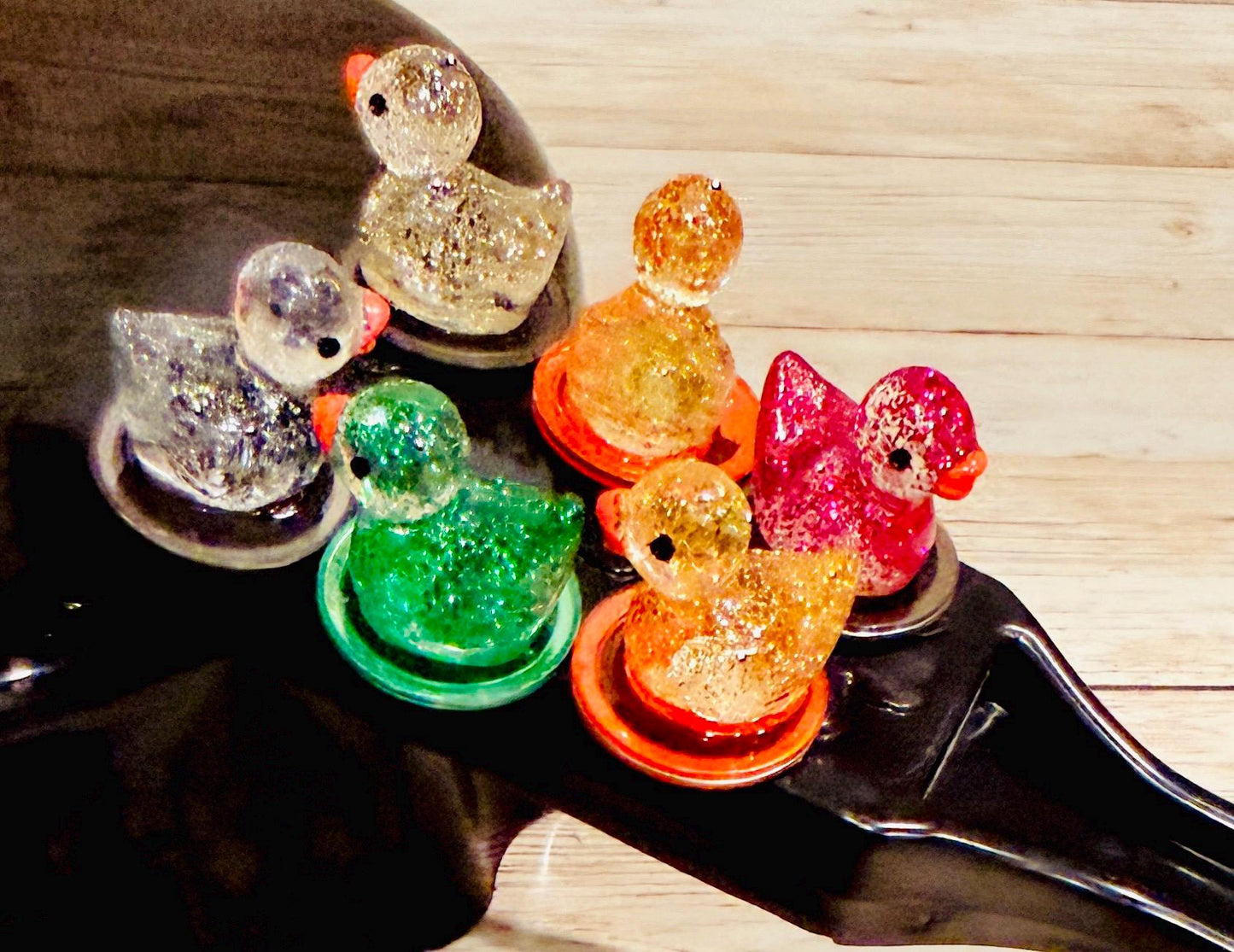 Fichas de Patitos Transparentes con Pala Magnética y Corcholata Resin Colorful  Filler Cards Duckies Chips with Magnetic Wand and Container