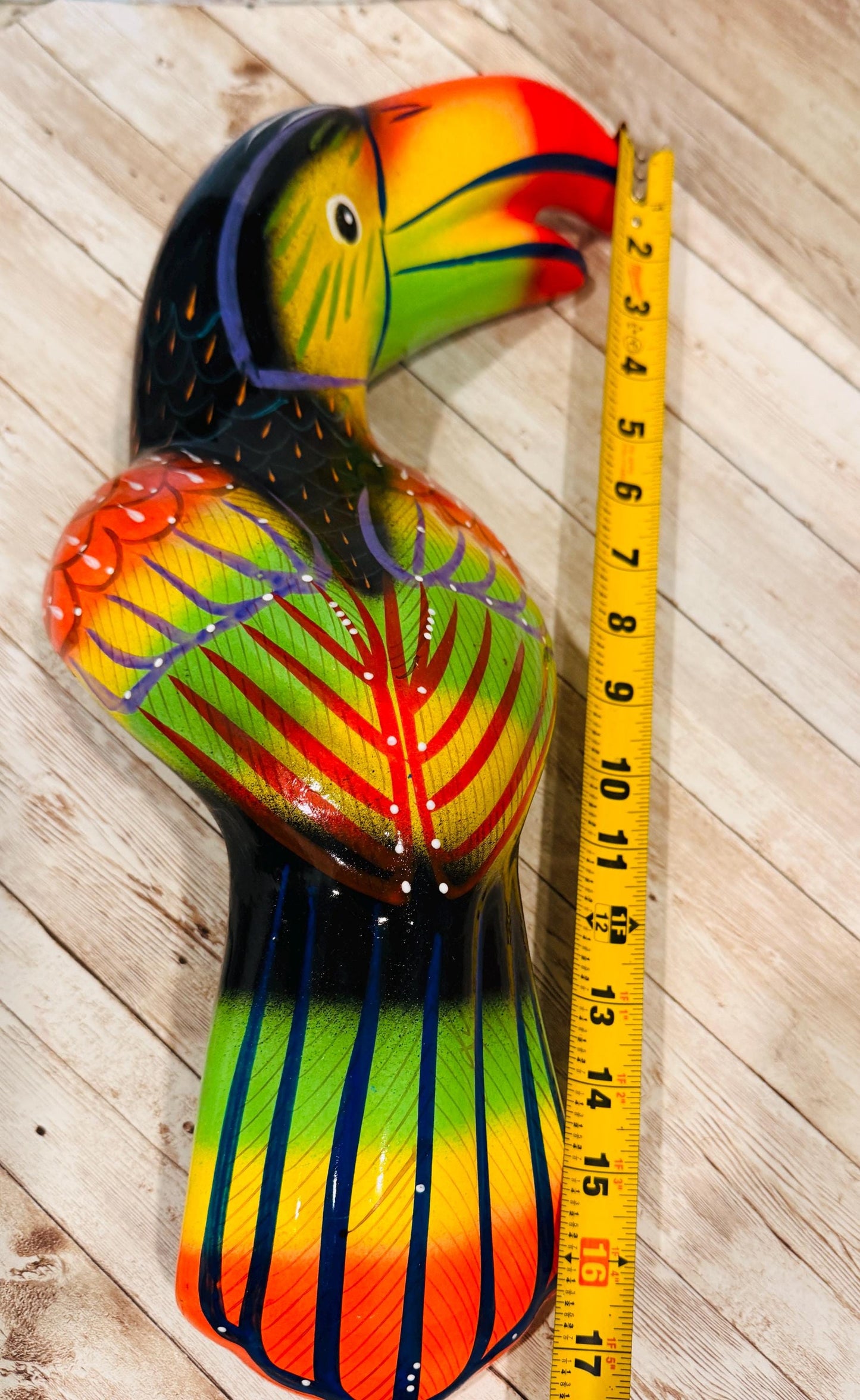 Hanging Exotic Toucan in Ring Mexican Pottery Ceramic Tucan oh  Pajaro Mexicano De Cerámica en Su Aro