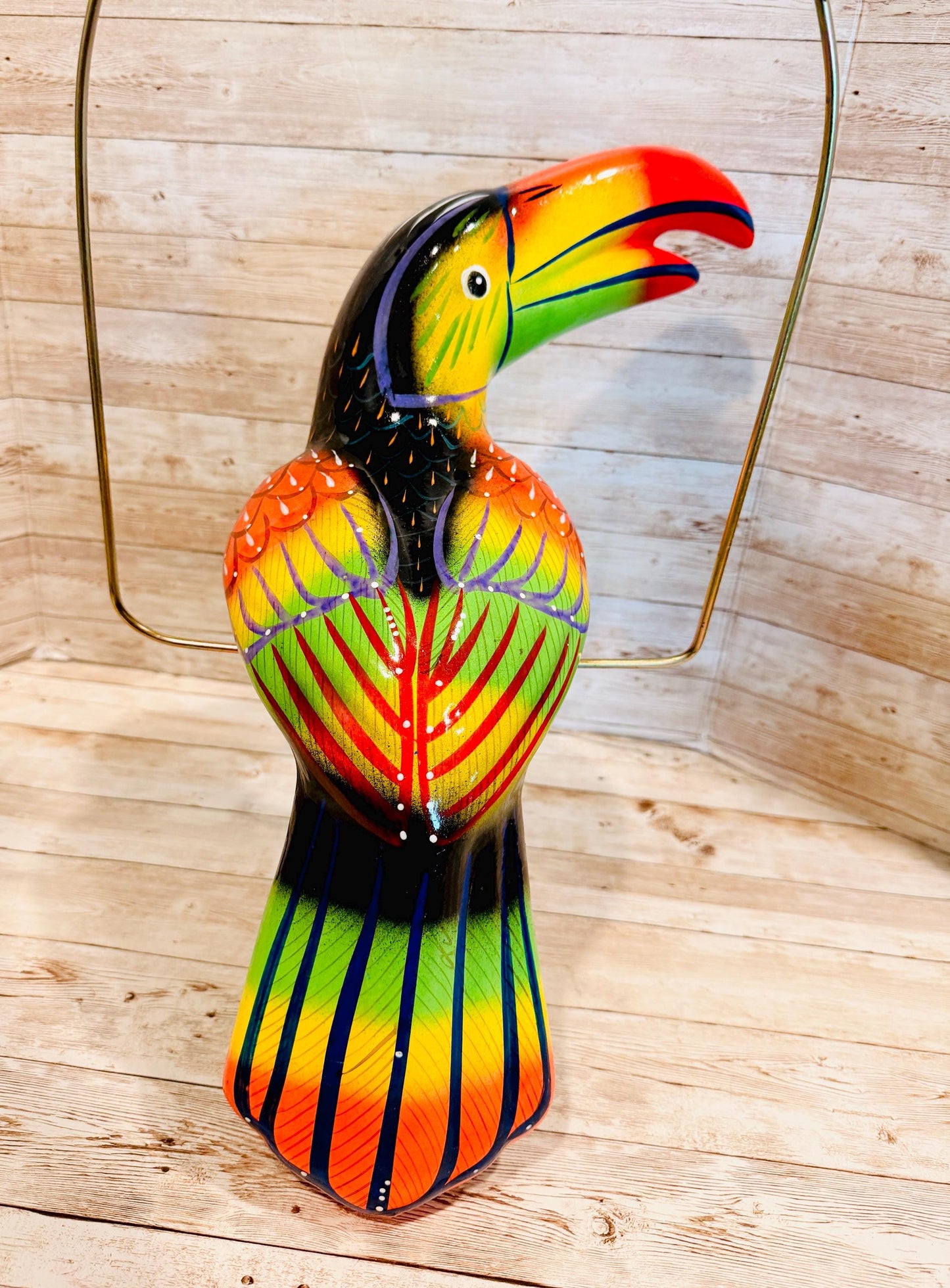 Hanging Exotic Toucan in Ring Mexican Pottery Ceramic Tucan oh  Pajaro Mexicano De Cerámica en Su Aro