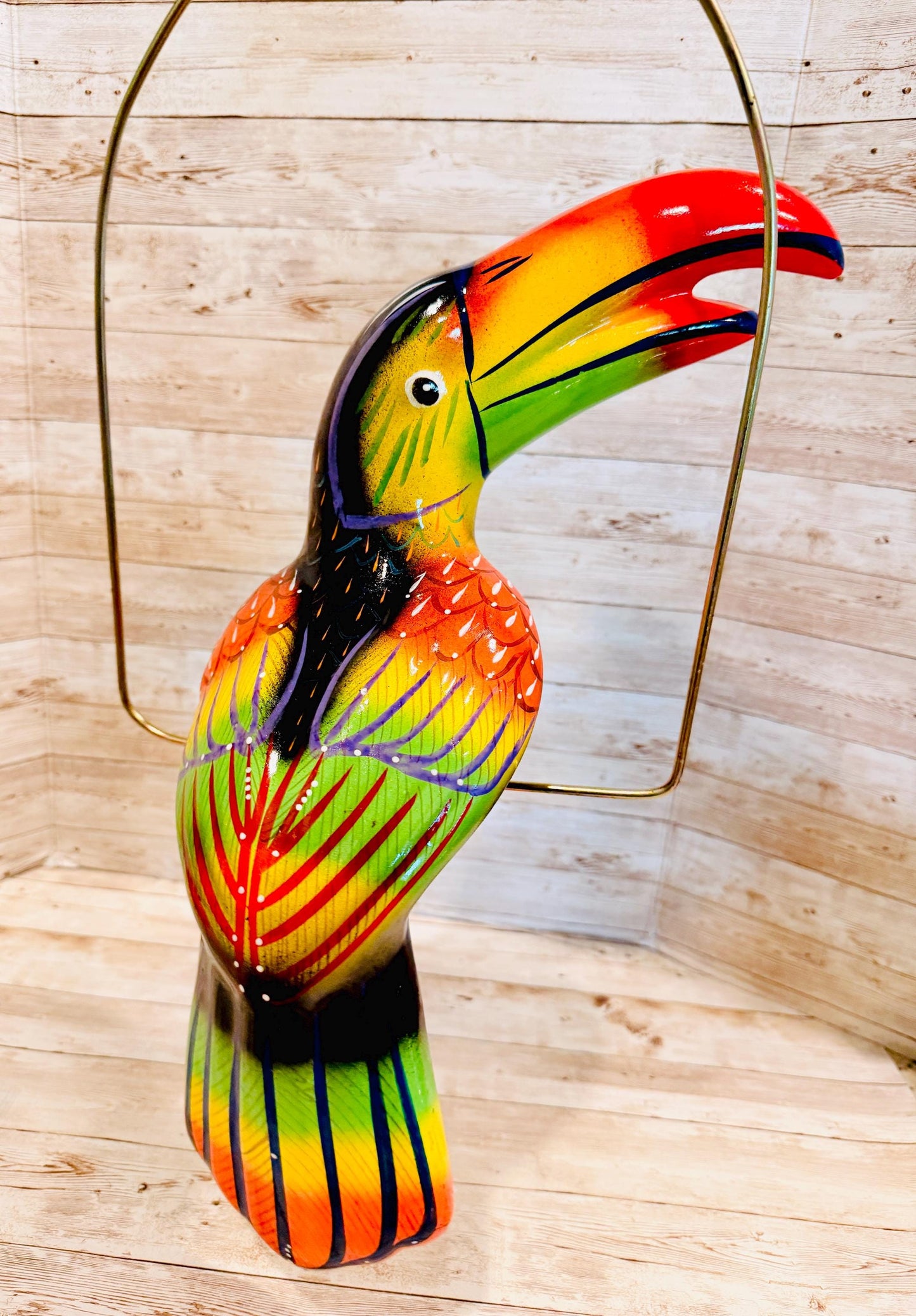 Hanging Exotic Toucan in Ring Mexican Pottery Ceramic Tucan oh  Pajaro Mexicano De Cerámica en Su Aro