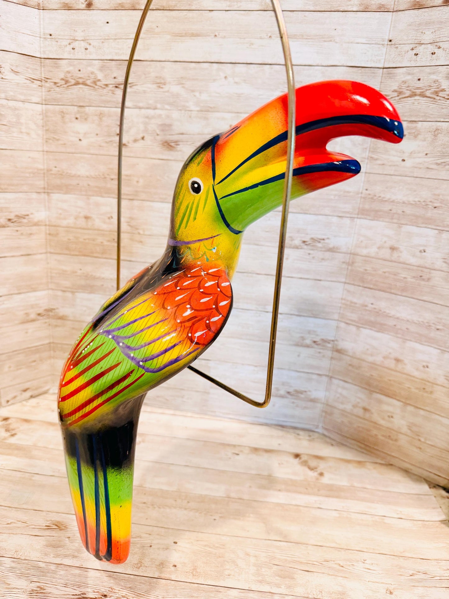 Hanging Exotic Toucan in Ring Mexican Pottery Ceramic Tucan oh  Pajaro Mexicano De Cerámica en Su Aro