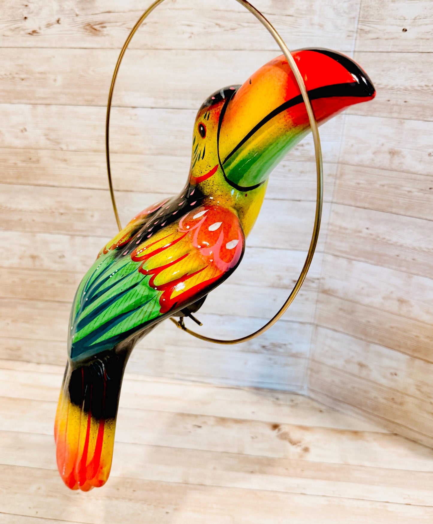 Hanging Exotic Toucan in Ring Mexican Pottery Ceramic Tucan oh  Pajaro Mexicano De Cerámica en Su Aro