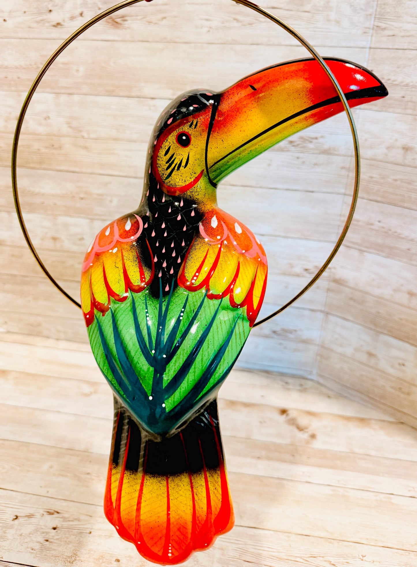 Hanging Exotic Toucan in Ring Mexican Pottery Ceramic Tucan oh  Pajaro Mexicano De Cerámica en Su Aro