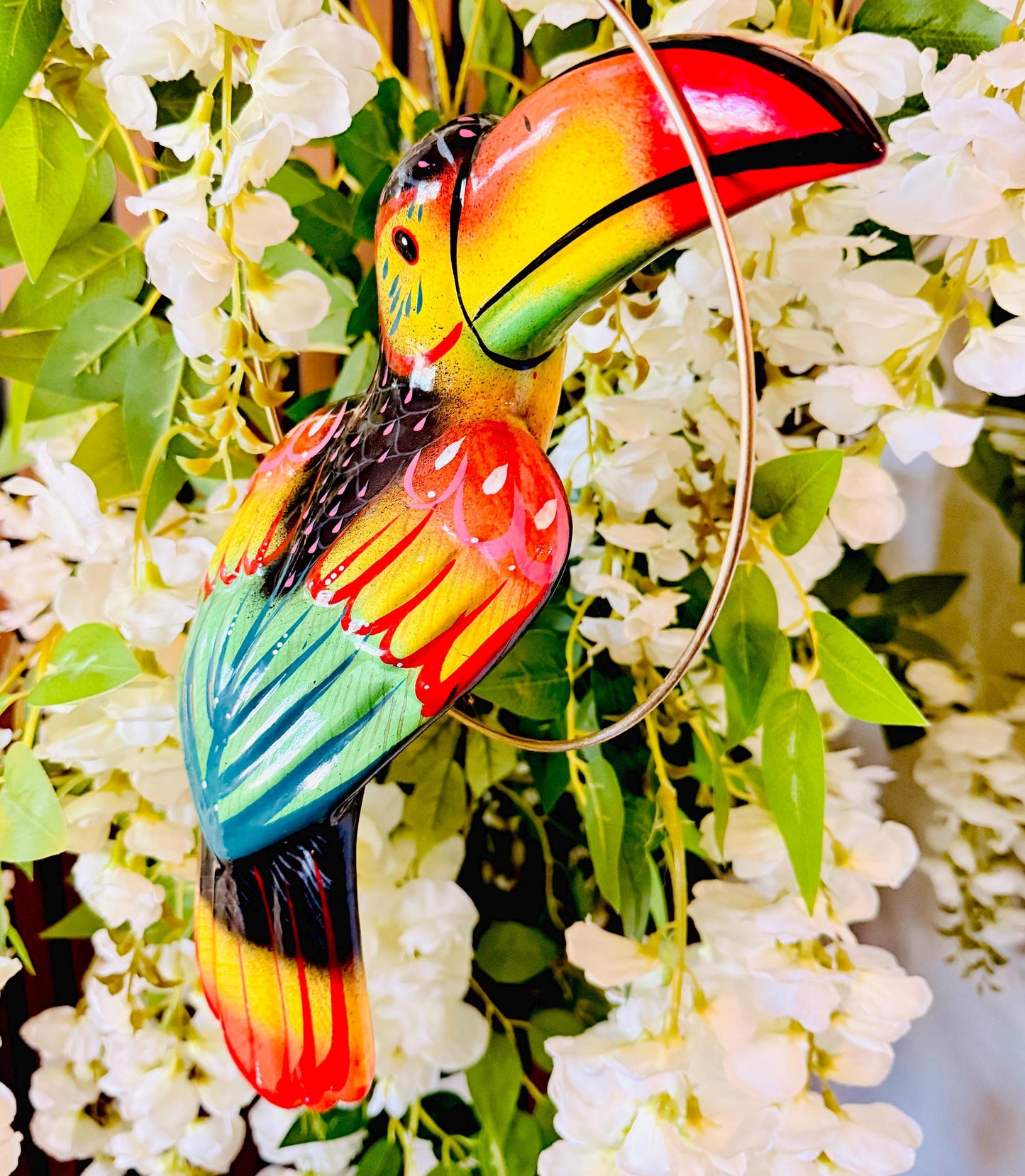 Hanging Exotic Toucan in Ring Mexican Pottery Ceramic Tucan oh  Pajaro Mexicano De Cerámica en Su Aro