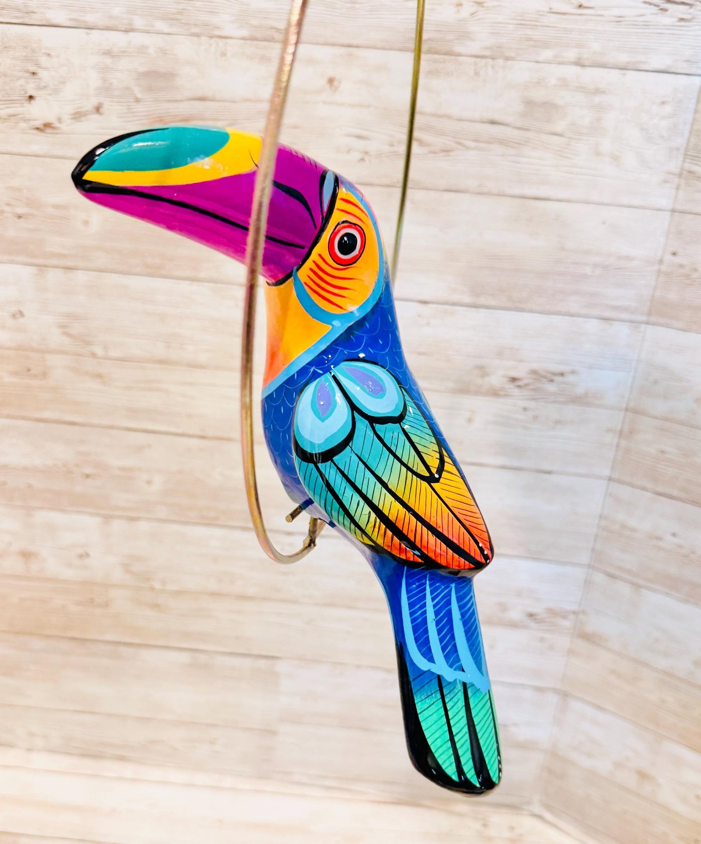 Hanging Exotic Bird in Ring Mexican Pottery Ceramic Pajaro Mexicano De Cerámica en Su Aro
