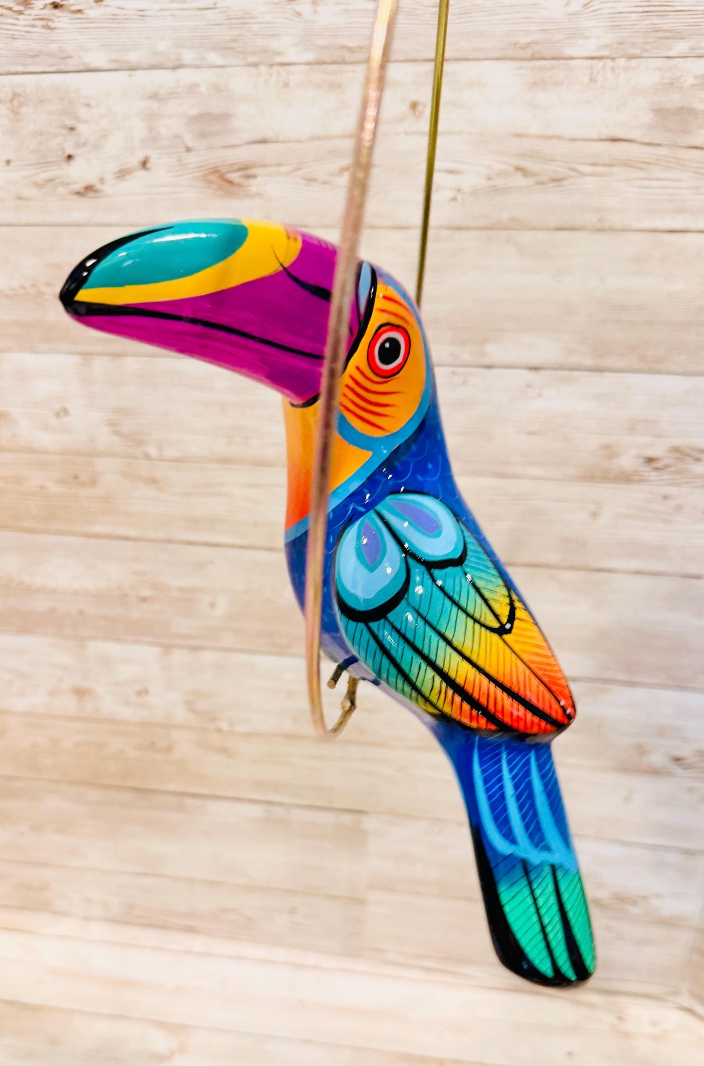 Hanging Exotic Bird in Ring Mexican Pottery Ceramic Pajaro Mexicano De Cerámica en Su Aro