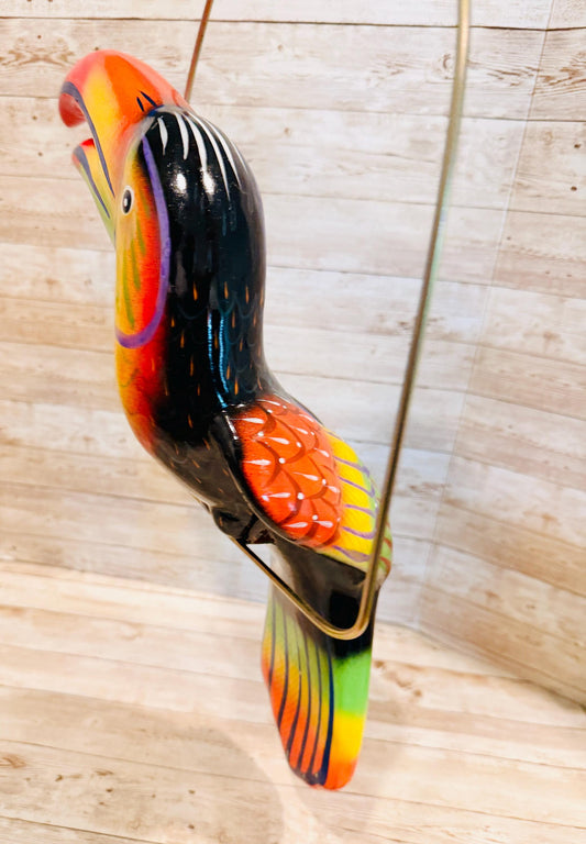 Hanging Exotic Toucan in Ring Mexican Pottery Ceramic Tucan oh  Pajaro Mexicano De Cerámica en Su Aro