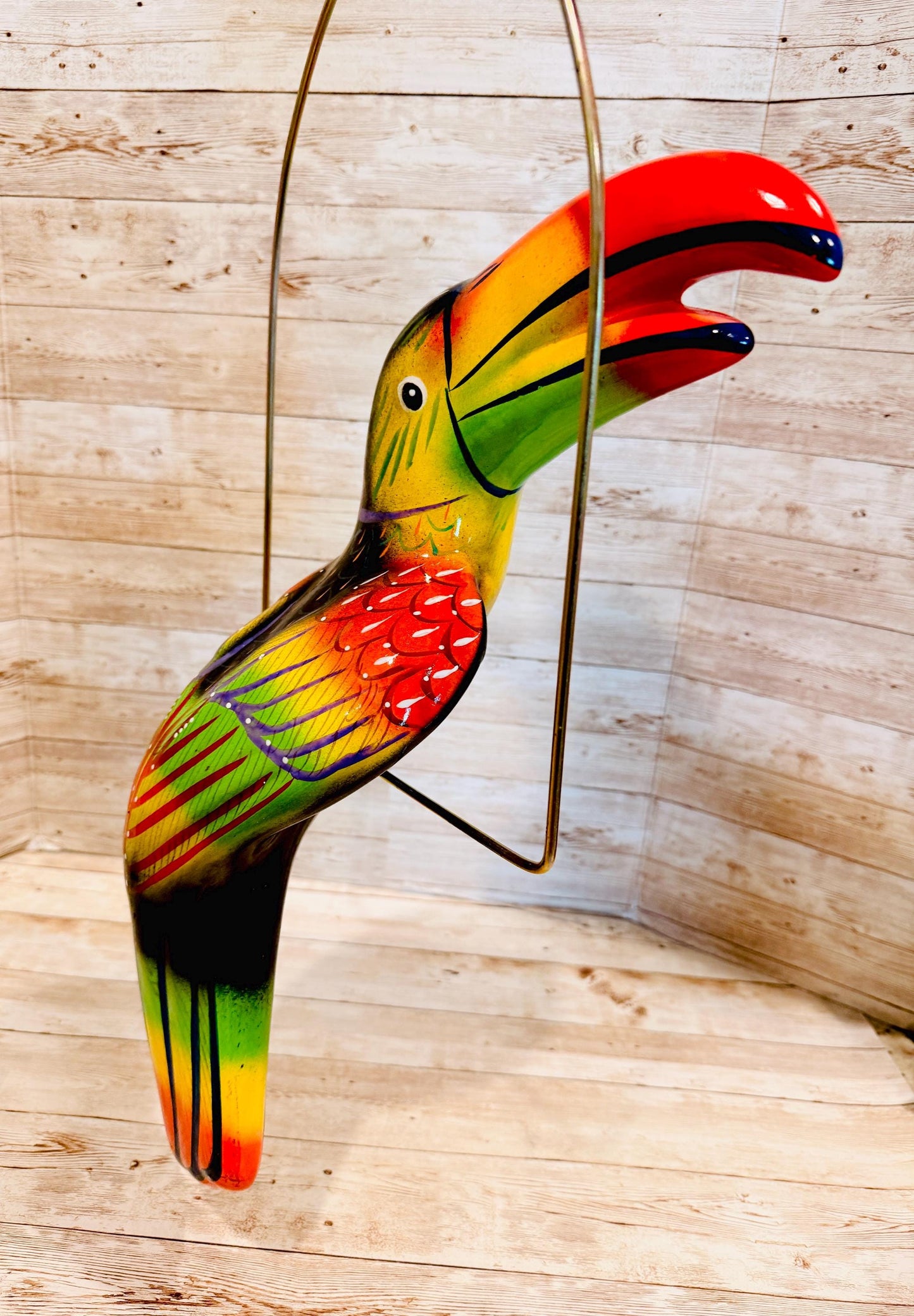 Hanging Exotic Toucan in Ring Mexican Pottery Ceramic Tucan oh  Pajaro Mexicano De Cerámica en Su Aro