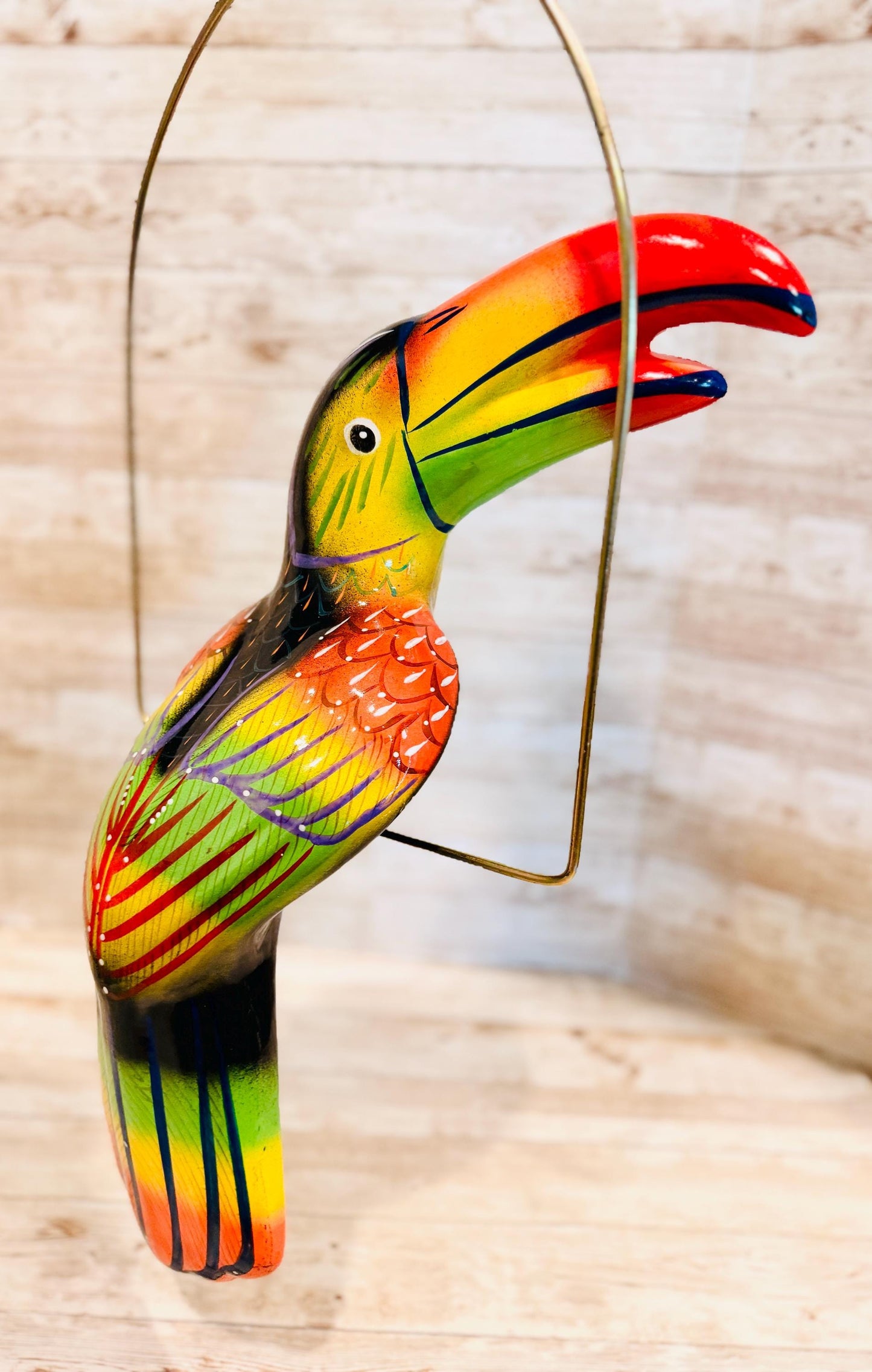 Hanging Exotic Toucan in Ring Mexican Pottery Ceramic Tucan oh  Pajaro Mexicano De Cerámica en Su Aro